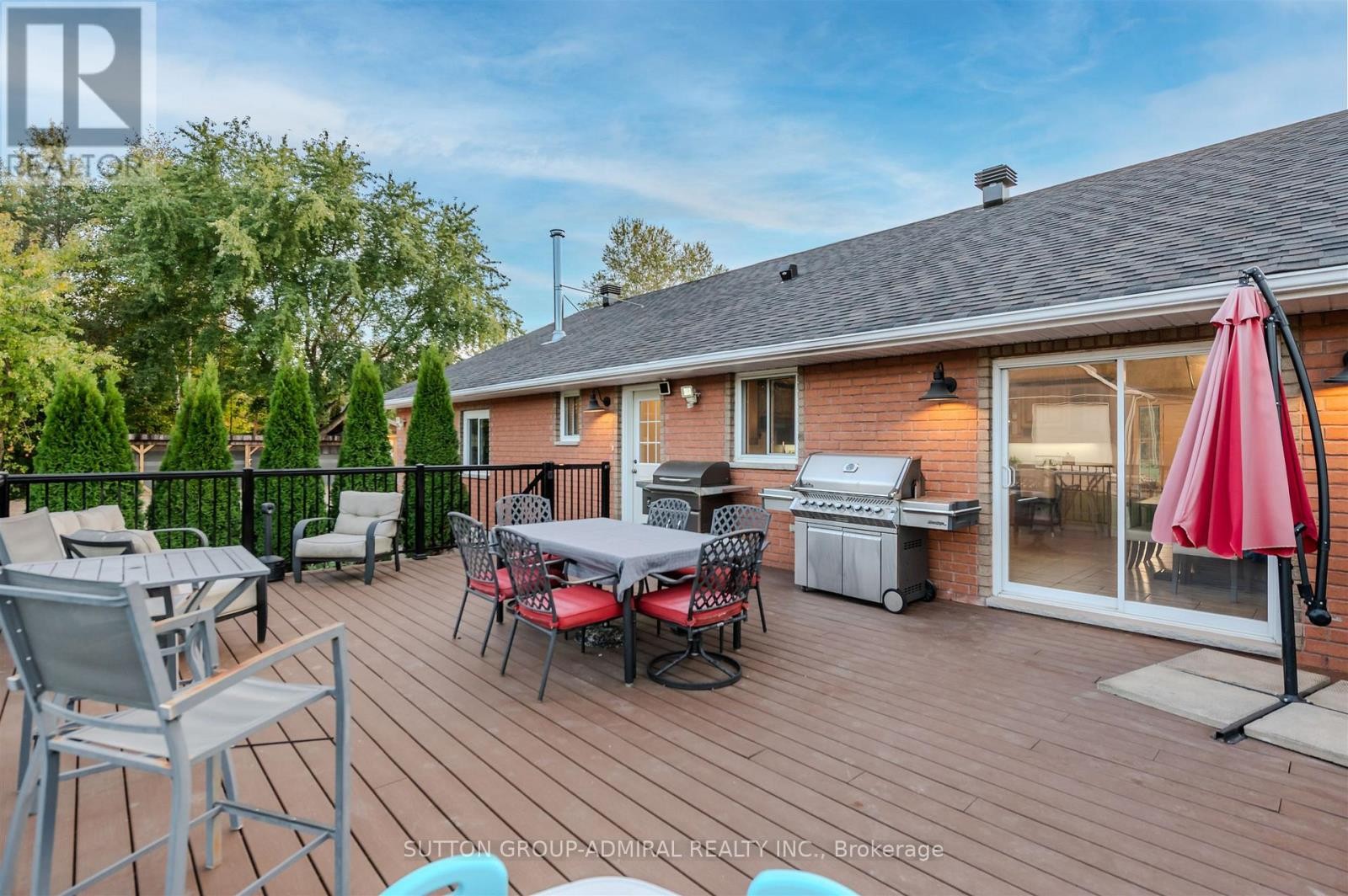 












250 DENNEY DRIVE

,
Essa,




Ontario
L3W0T8

