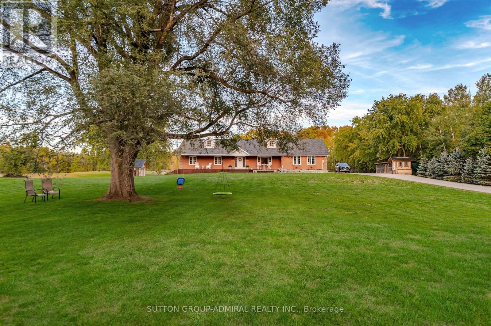 












250 DENNEY DRIVE

,
Essa,




Ontario
L3W0T8

