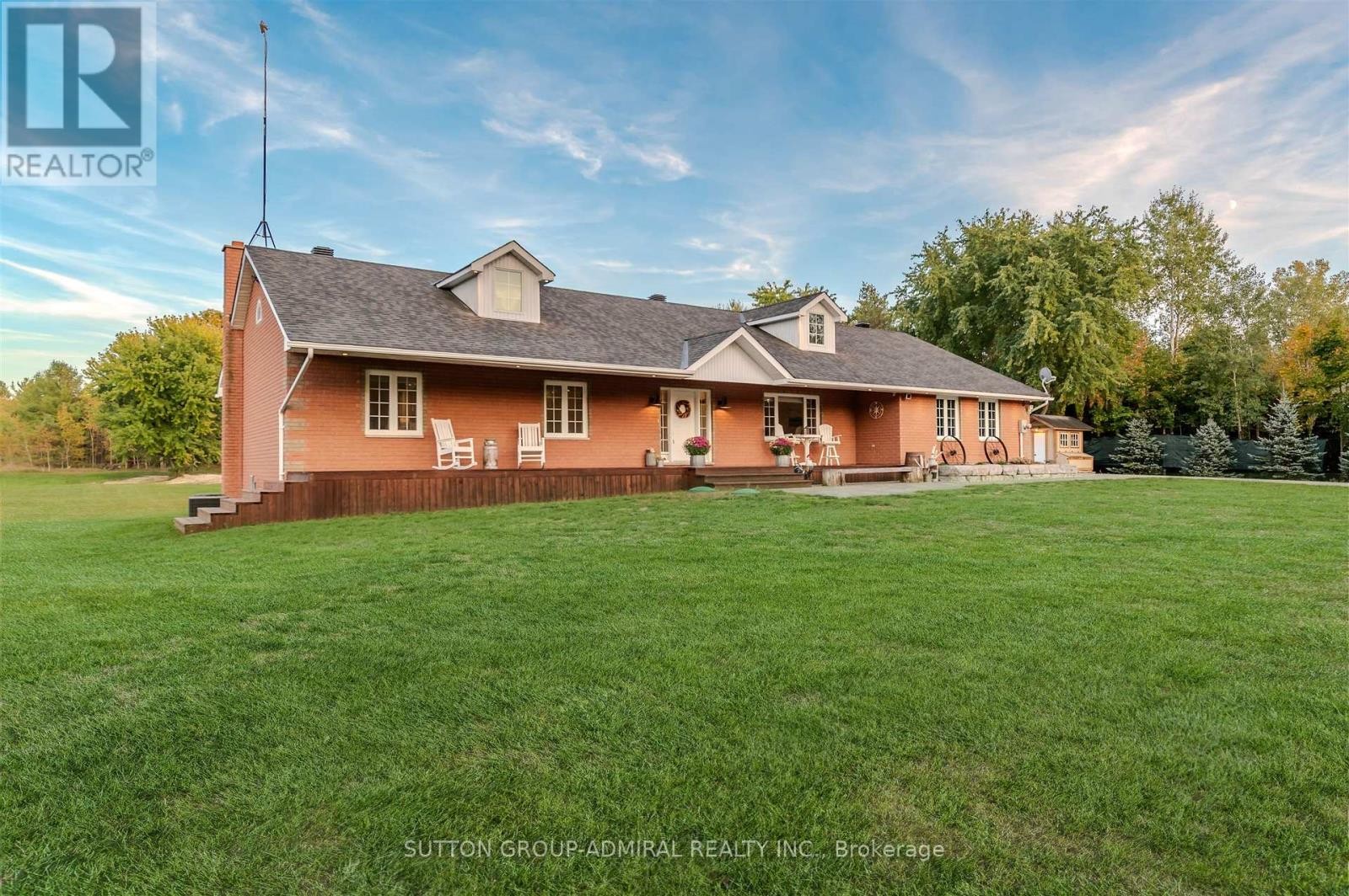 












250 DENNEY DRIVE

,
Essa,




Ontario
L3W0T8

