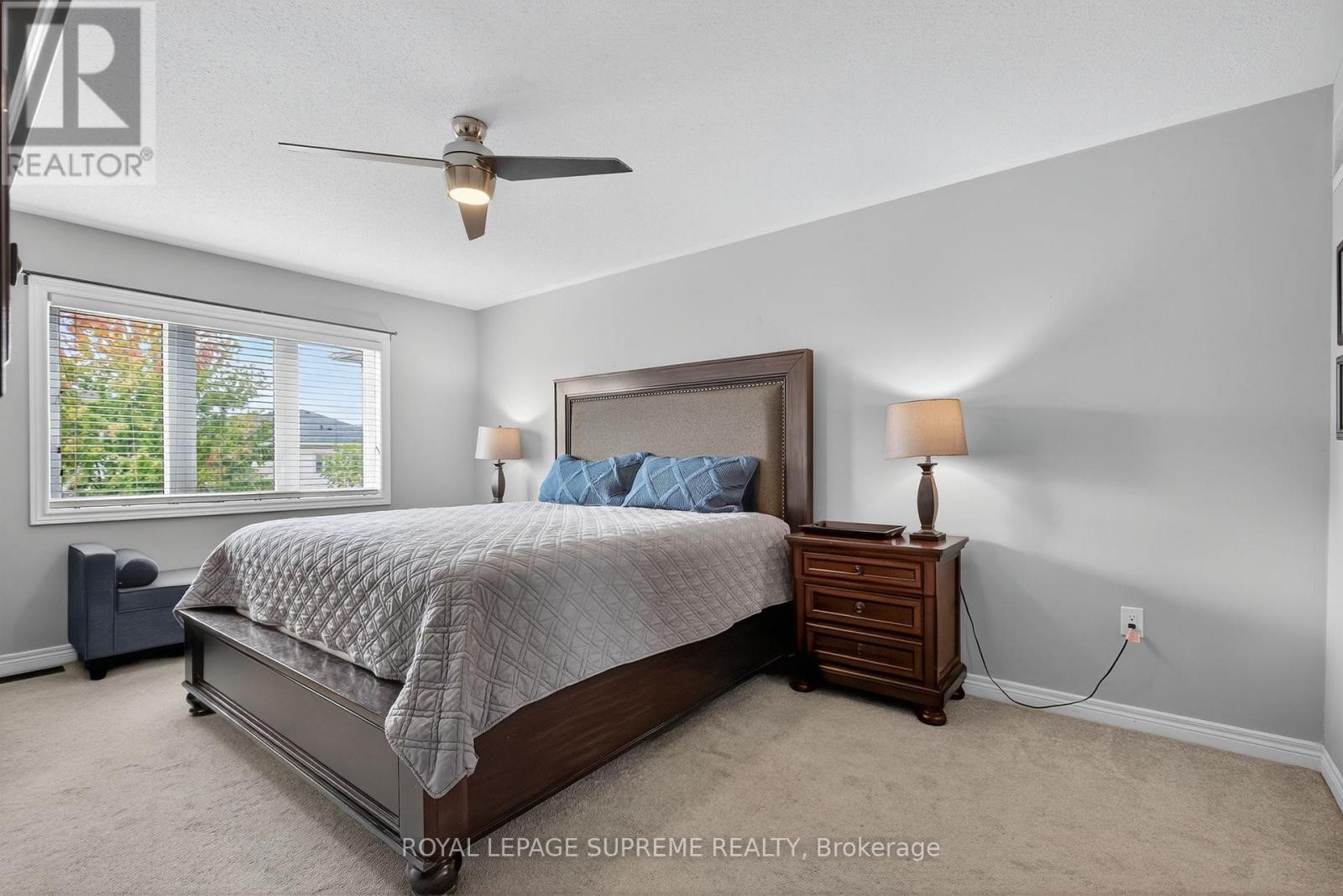 












28 MANDLEY STREET

,
Essa (Angus),




Ontario
L3W0B6

