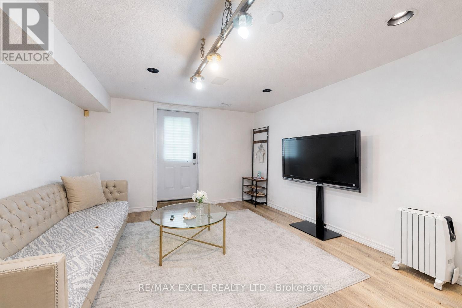 












67 ROSE GREEN DRIVE

,
Vaughan (Uplands),




Ontario
L4J4R5

