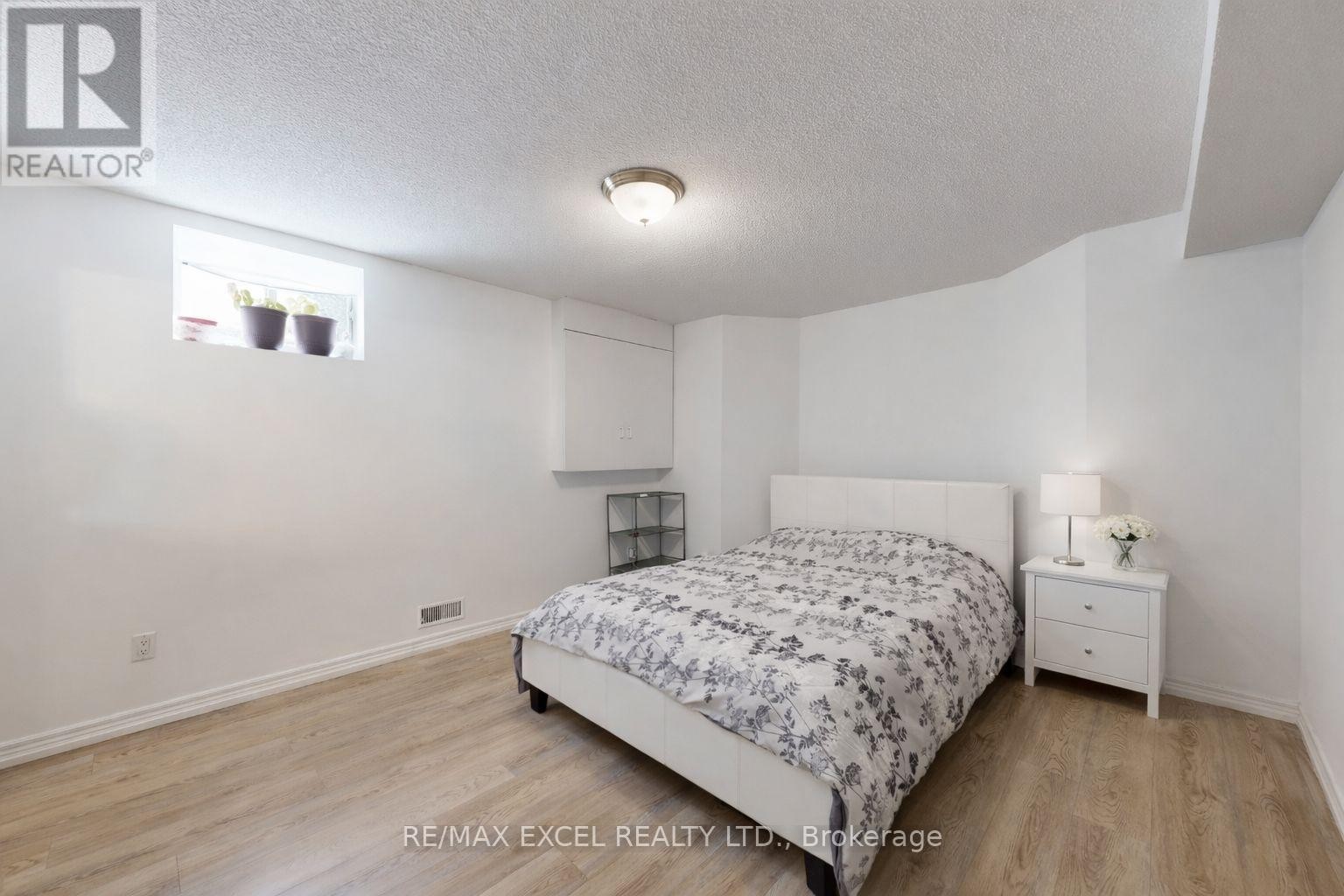 












67 ROSE GREEN DRIVE

,
Vaughan (Uplands),




Ontario
L4J4R5

