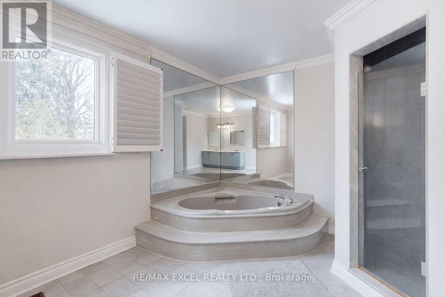 












67 ROSE GREEN DRIVE

,
Vaughan (Uplands),




Ontario
L4J4R5

