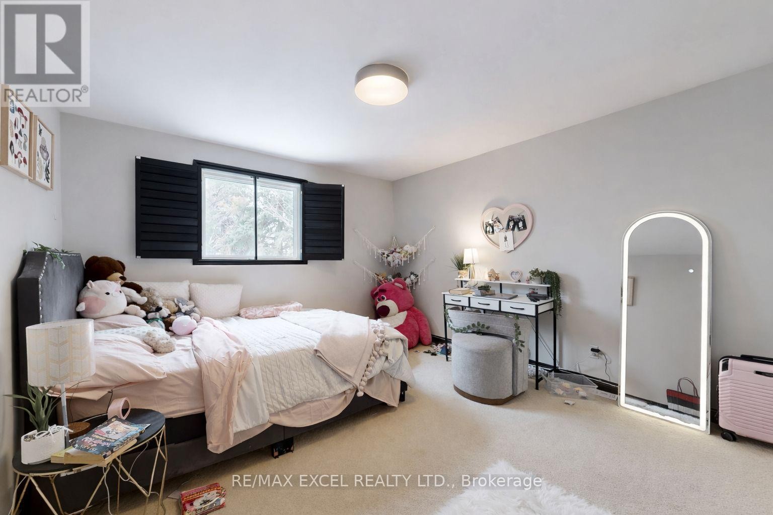 












67 ROSE GREEN DRIVE

,
Vaughan (Uplands),




Ontario
L4J4R5

