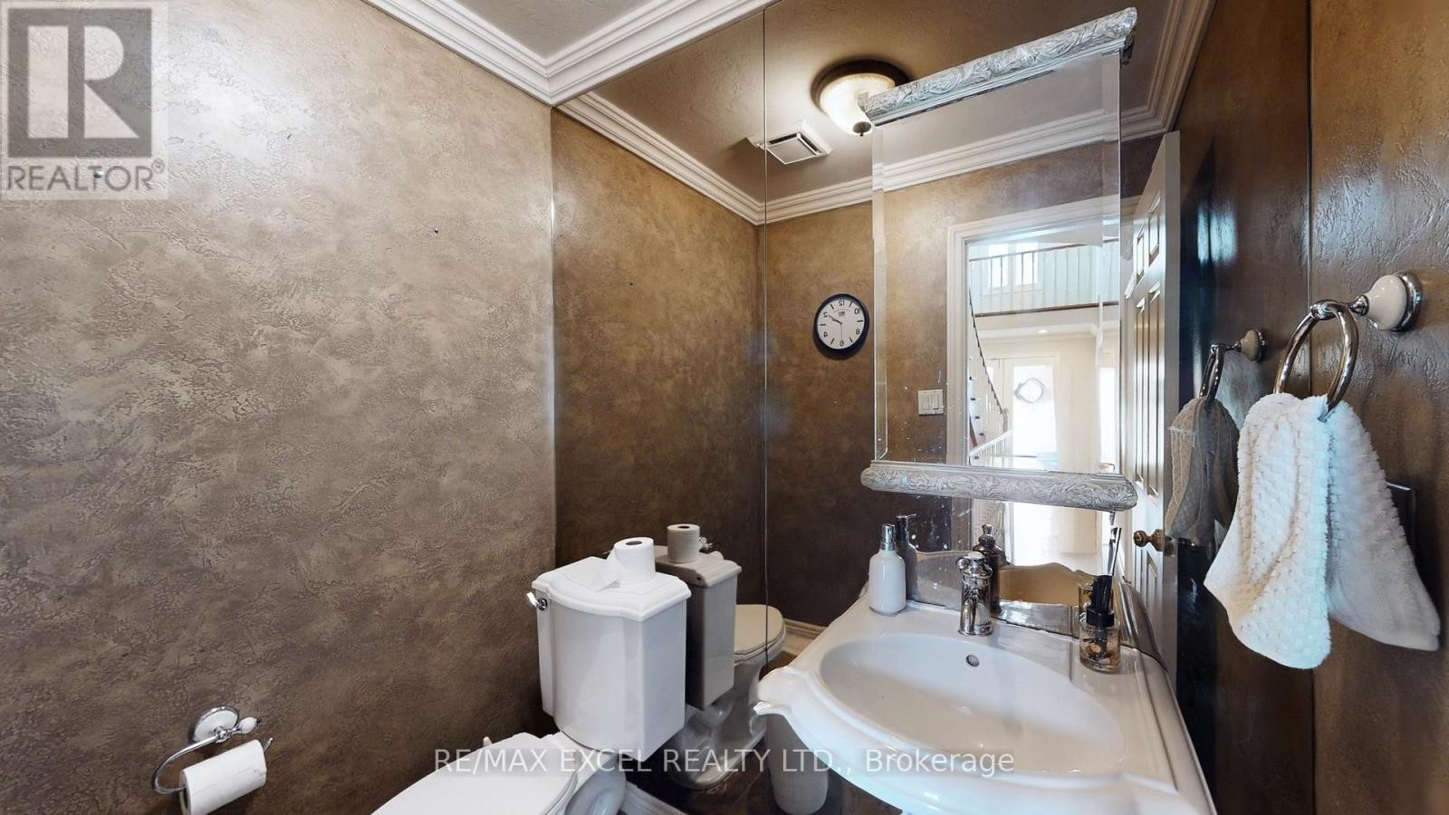 












67 ROSE GREEN DRIVE

,
Vaughan (Uplands),




Ontario
L4J4R5

