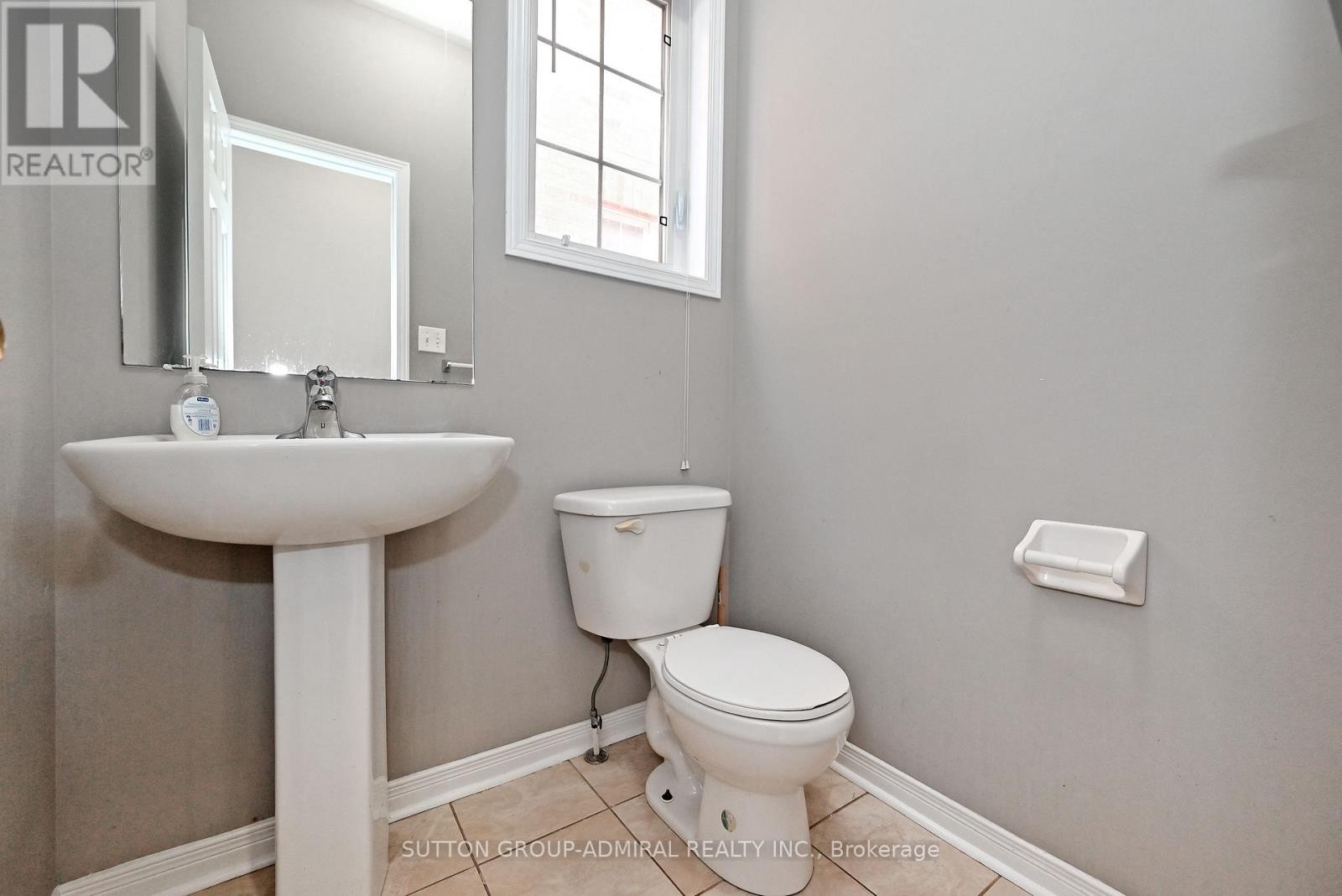 












41 BIG HILL CRESCENT

,
Vaughan (Patterson),




Ontario
L6A4S1

