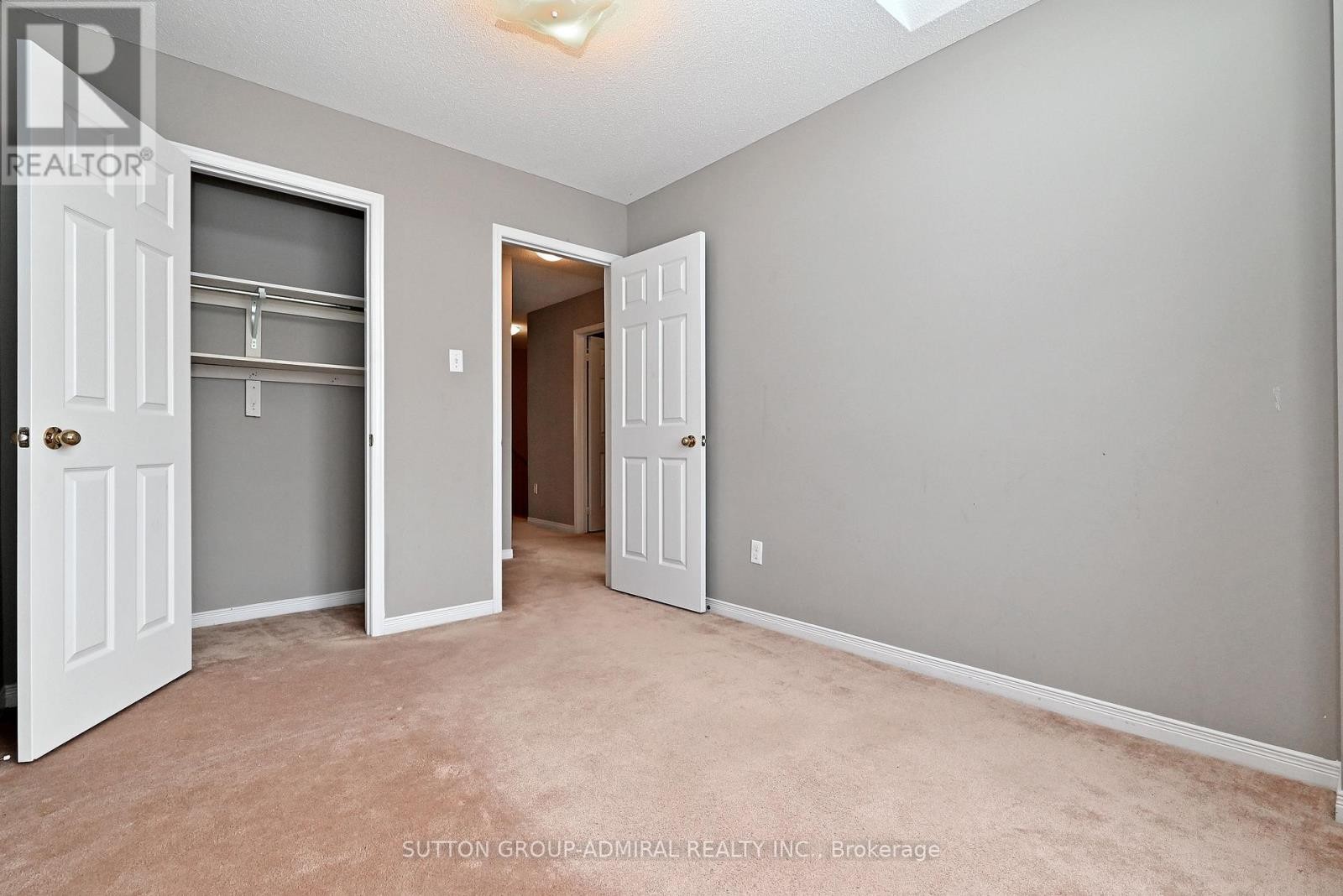 












41 BIG HILL CRESCENT

,
Vaughan (Patterson),




Ontario
L6A4S1

