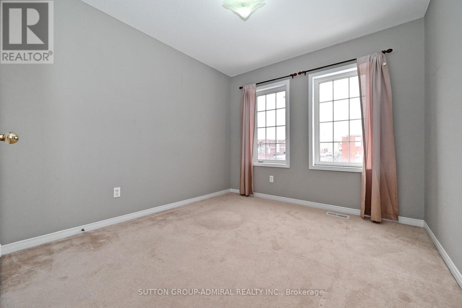 












41 BIG HILL CRESCENT

,
Vaughan (Patterson),




Ontario
L6A4S1

