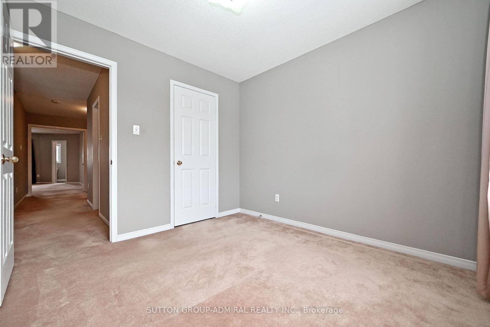 












41 BIG HILL CRESCENT

,
Vaughan (Patterson),




Ontario
L6A4S1

