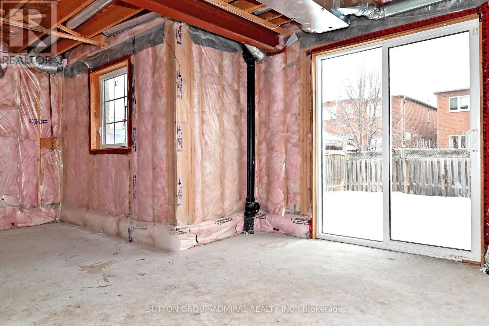 












41 BIG HILL CRESCENT

,
Vaughan (Patterson),




Ontario
L6A4S1

