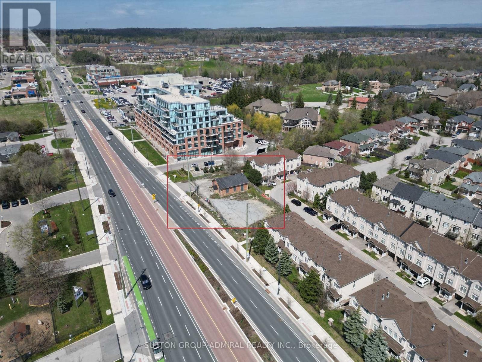 












11575 YONGE STREET

,
Richmond Hill (Jefferson),




Ontario
L4E3N8

