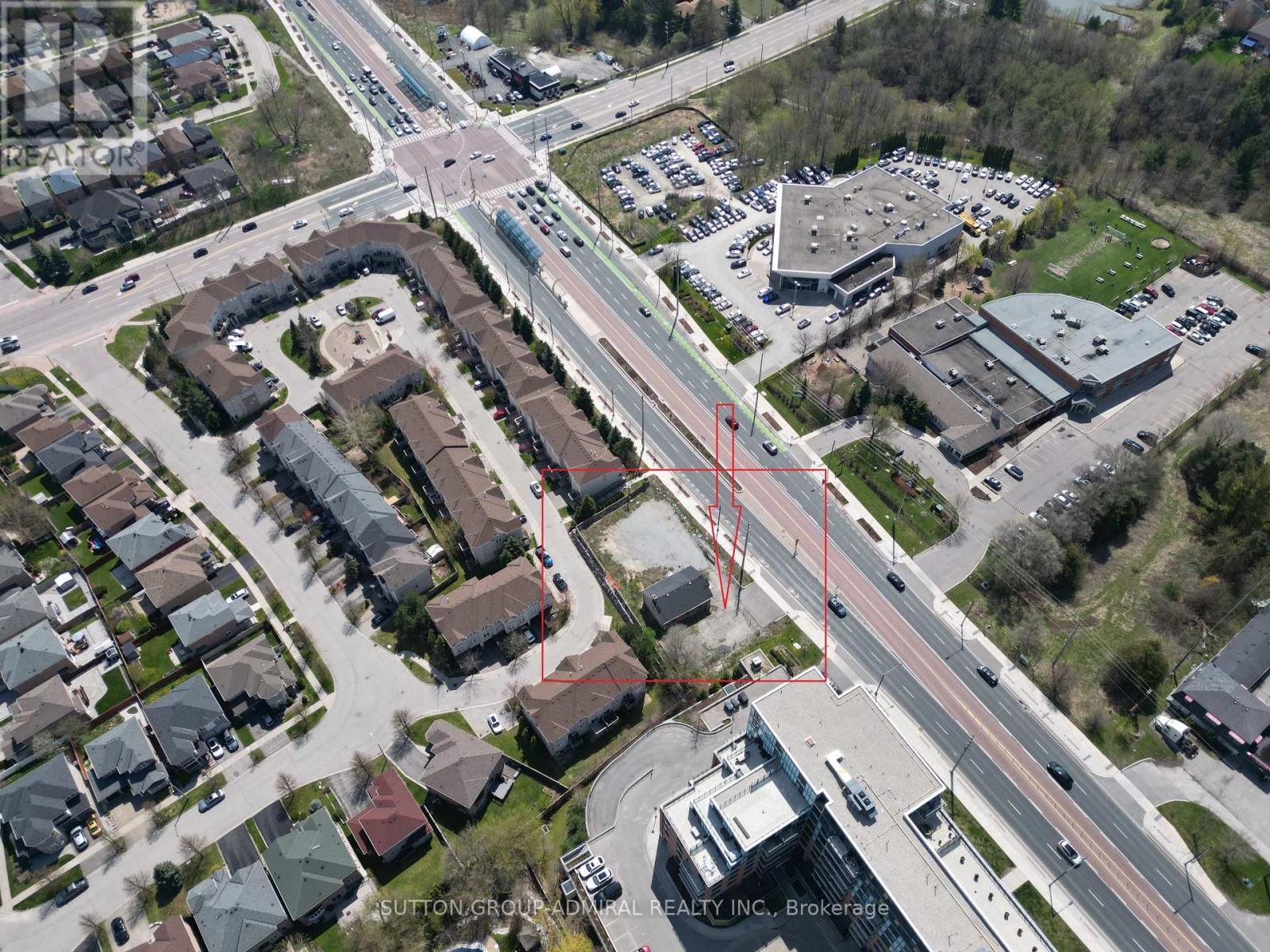 












11575 YONGE STREET

,
Richmond Hill (Jefferson),




Ontario
L4E3N8

