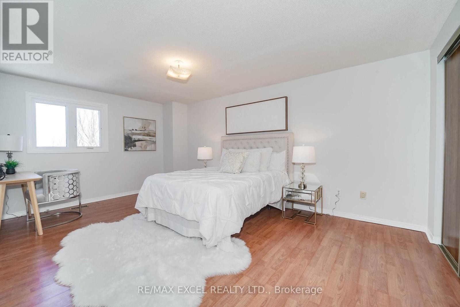 












36 LAGUNA CRESCENT

,
Markham (Middlefield),




Ontario
L3S3G6


