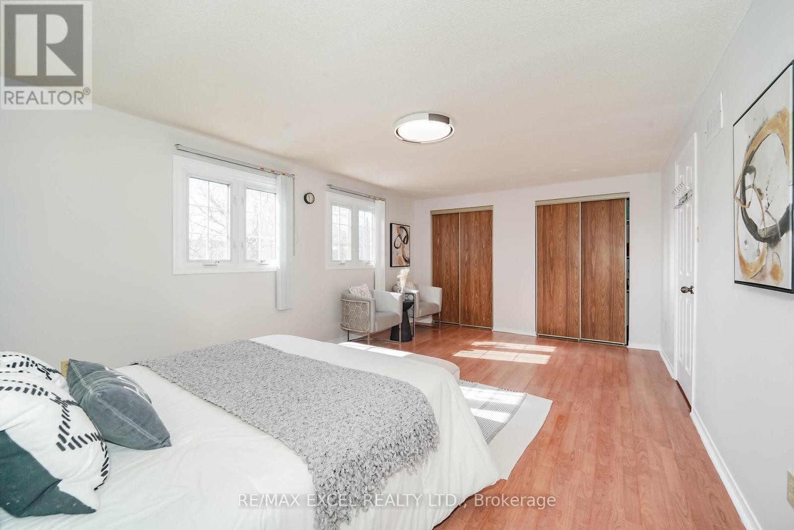 












36 LAGUNA CRESCENT

,
Markham (Middlefield),




Ontario
L3S3G6

