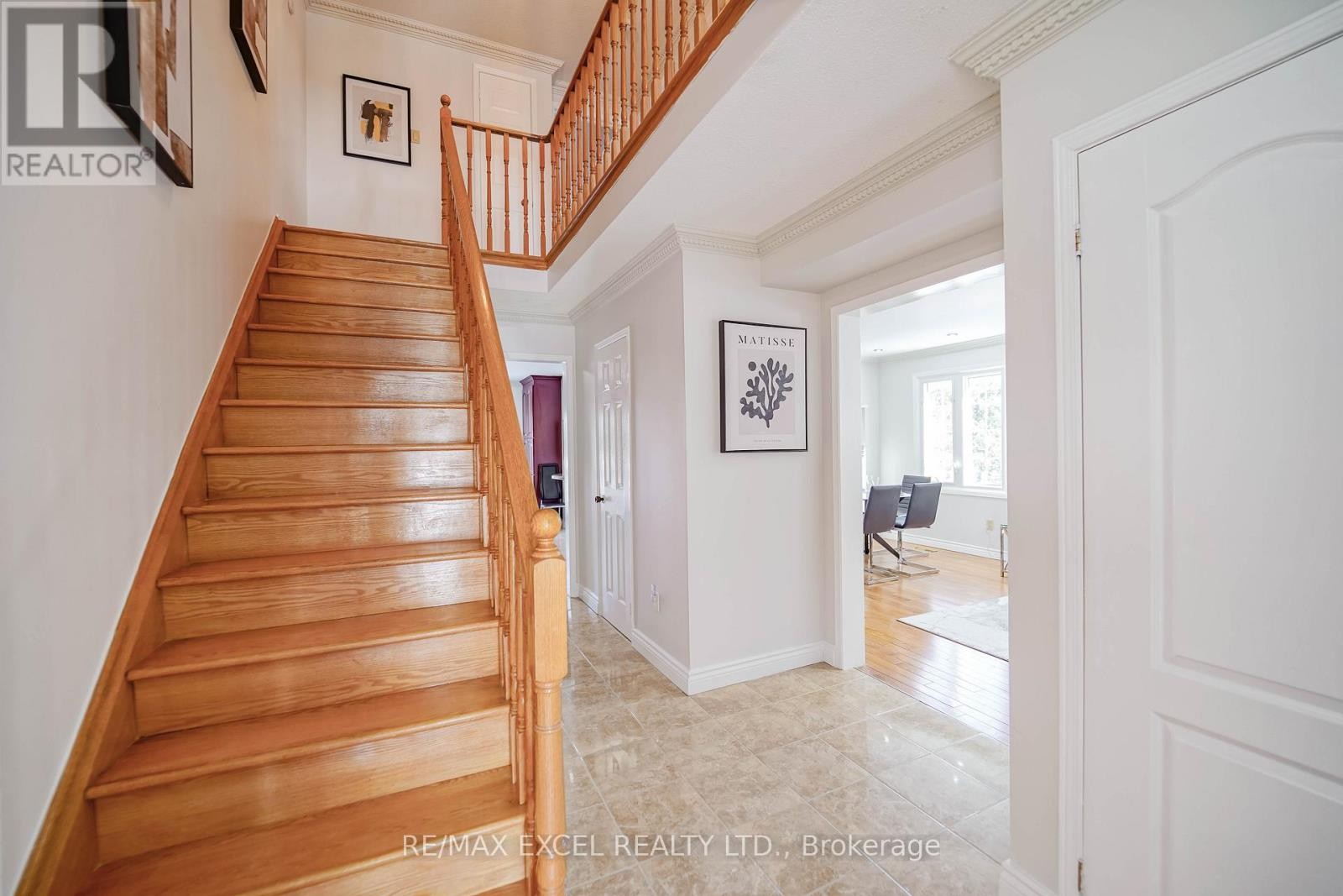 












36 LAGUNA CRESCENT

,
Markham (Middlefield),




Ontario
L3S3G6

