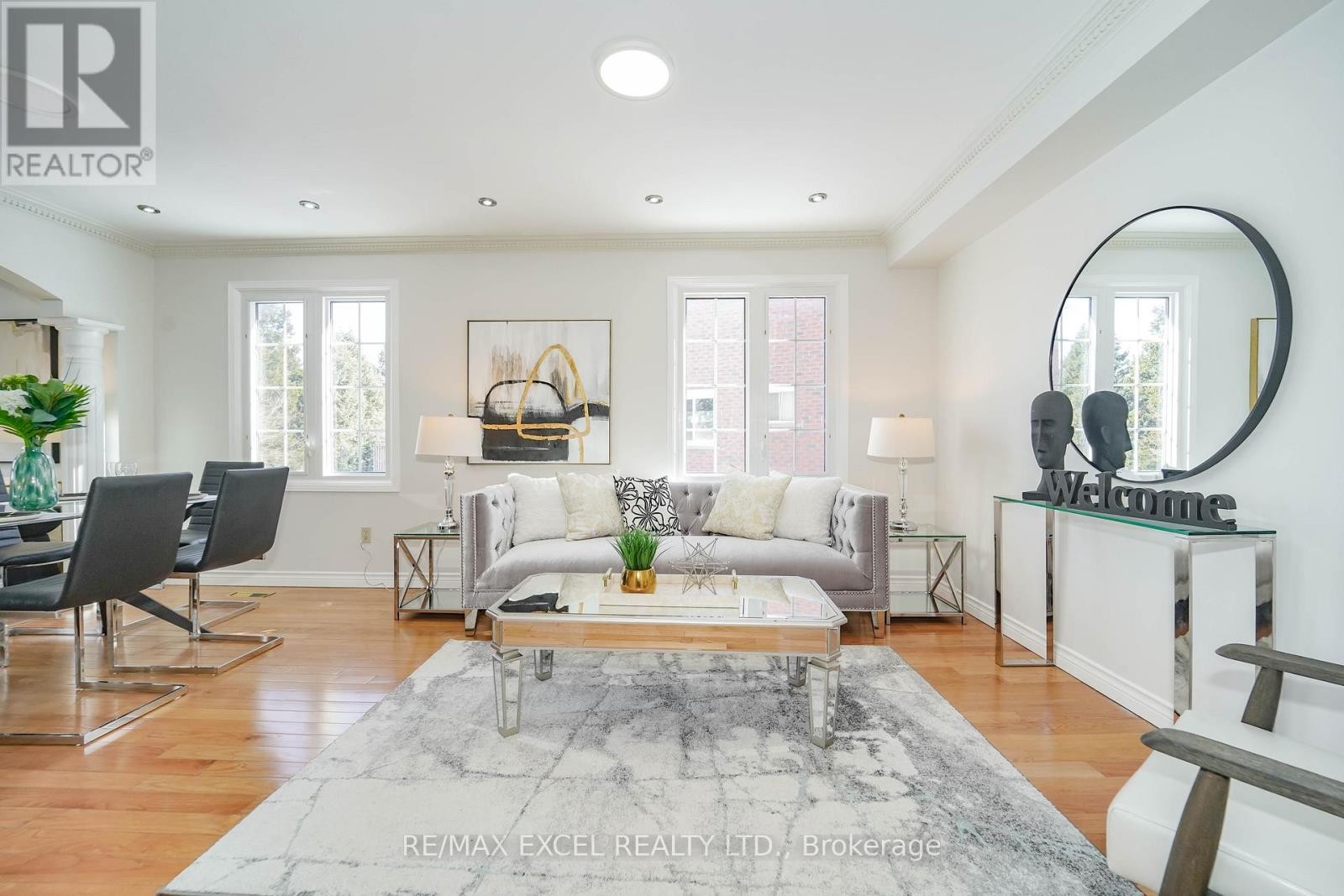 












36 LAGUNA CRESCENT

,
Markham (Middlefield),




Ontario
L3S3G6

