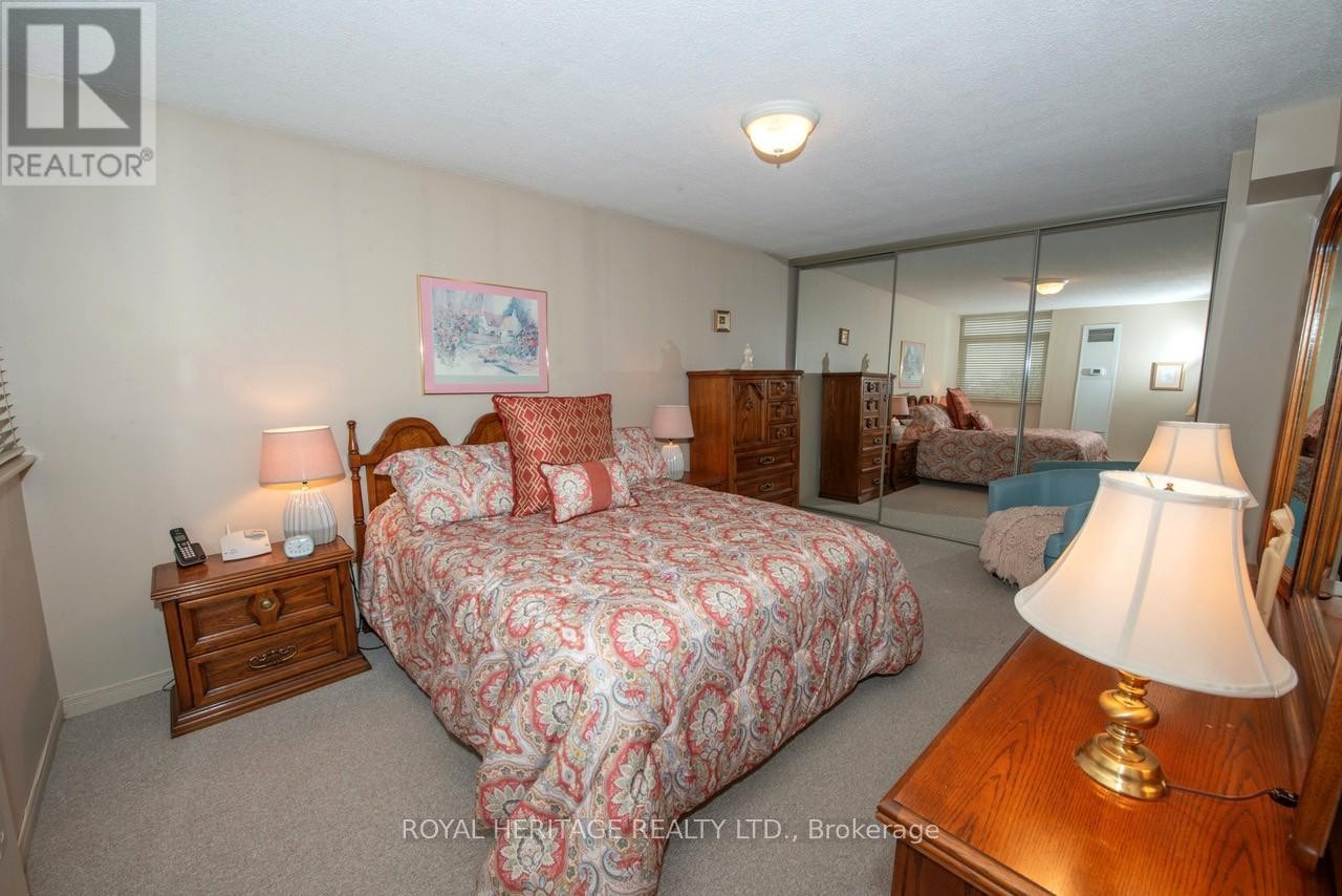 












709 - 7811 YONGE STREET

,
Markham (Thornhill),




Ontario
L3T4S3

