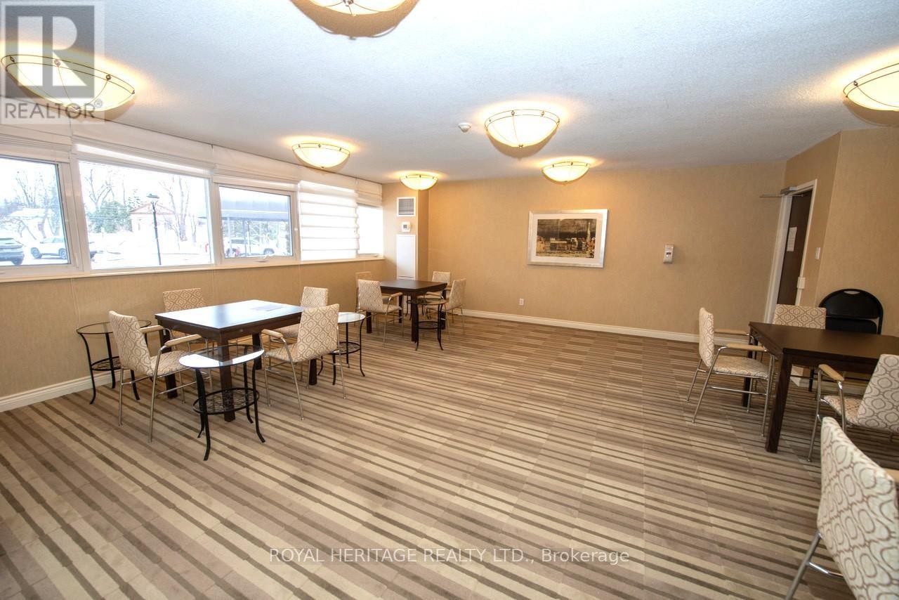 












709 - 7811 YONGE STREET

,
Markham (Thornhill),




Ontario
L3T4S3

