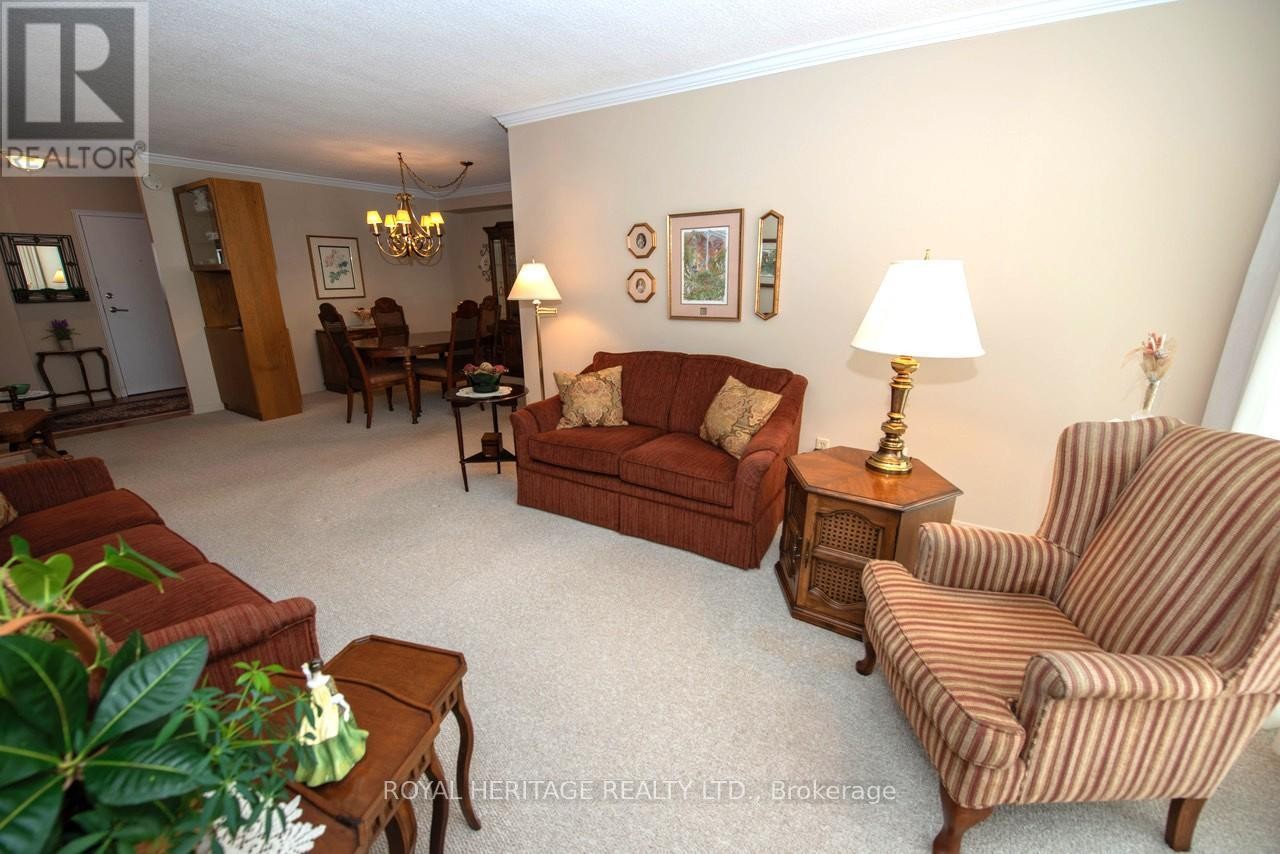 












709 - 7811 YONGE STREET

,
Markham (Thornhill),




Ontario
L3T4S3

