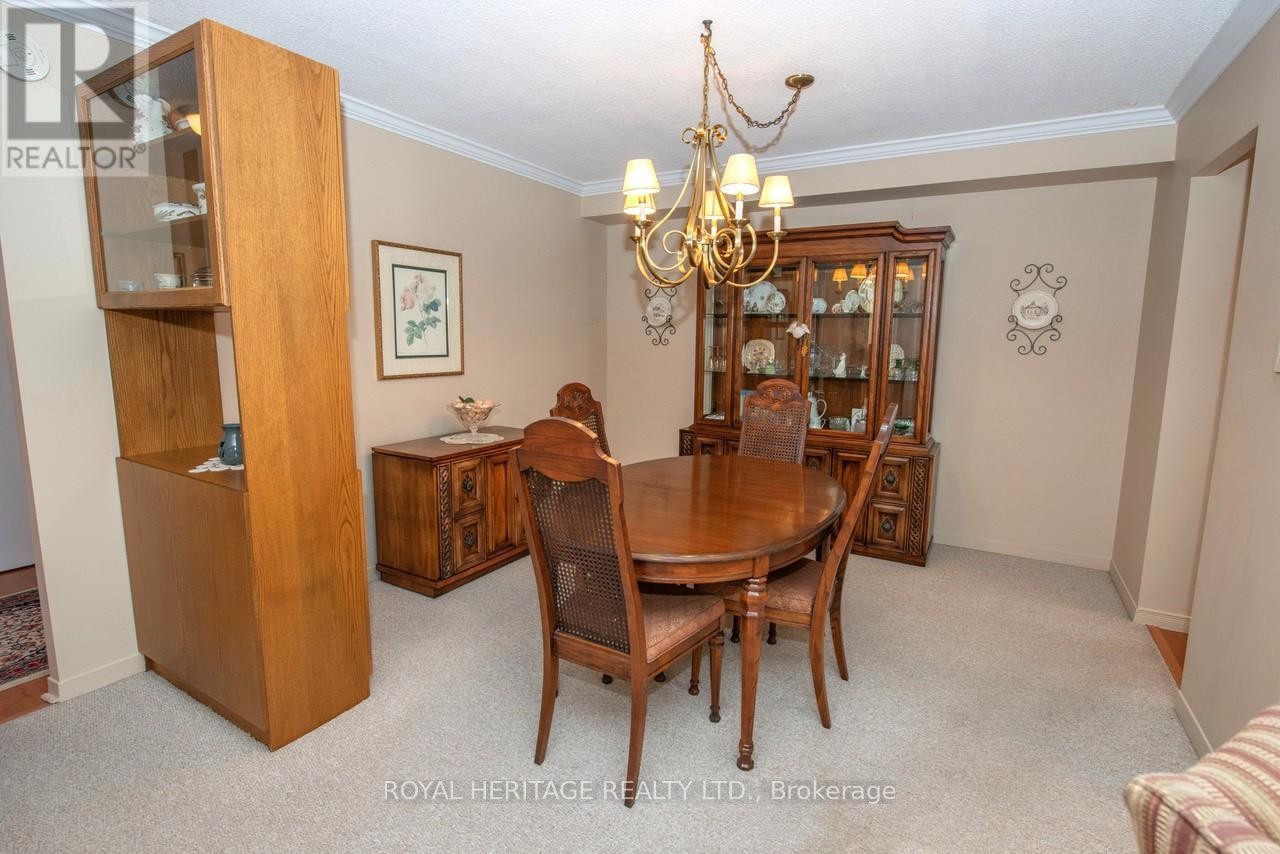 












709 - 7811 YONGE STREET

,
Markham (Thornhill),




Ontario
L3T4S3

