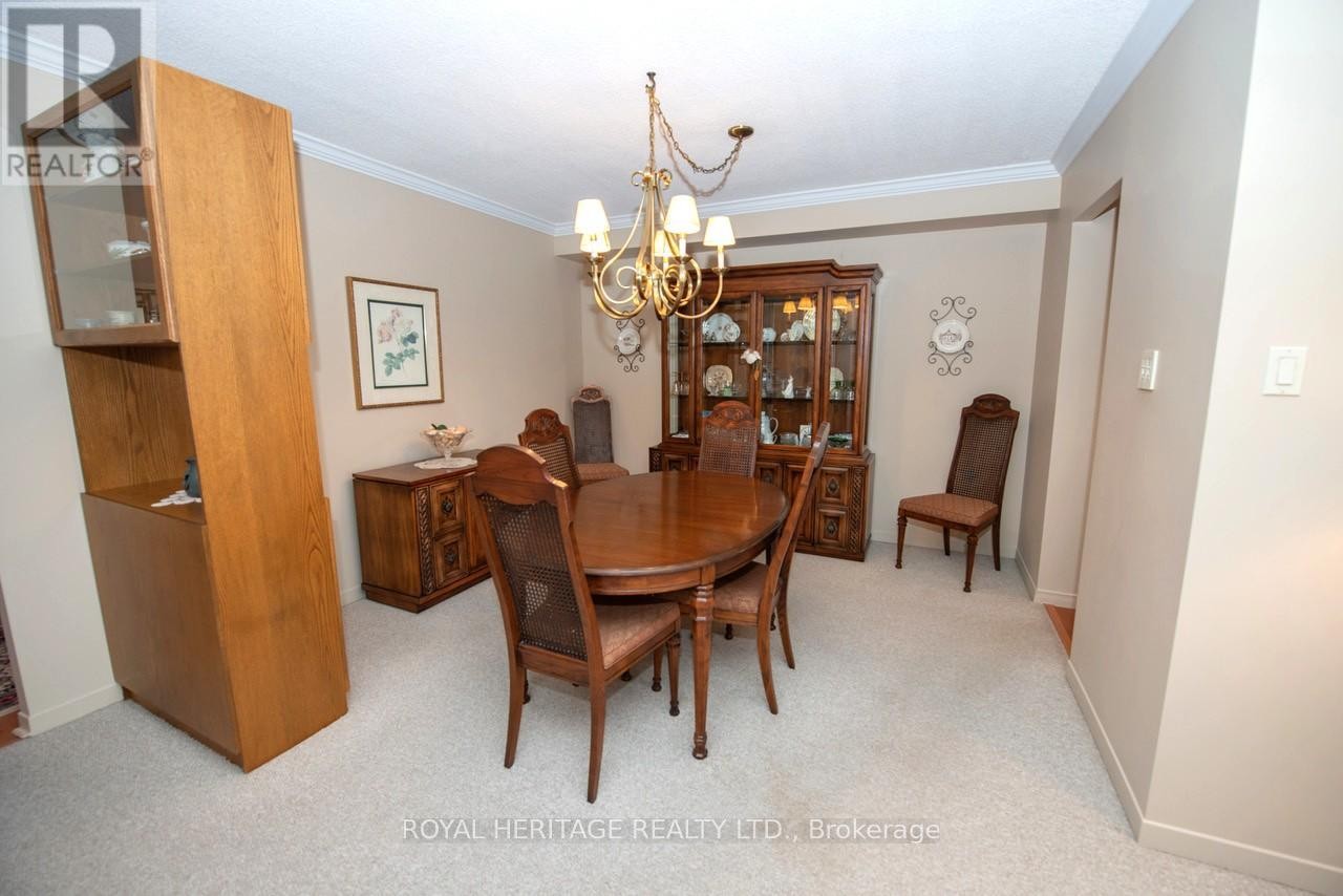 












709 - 7811 YONGE STREET

,
Markham (Thornhill),




Ontario
L3T4S3

