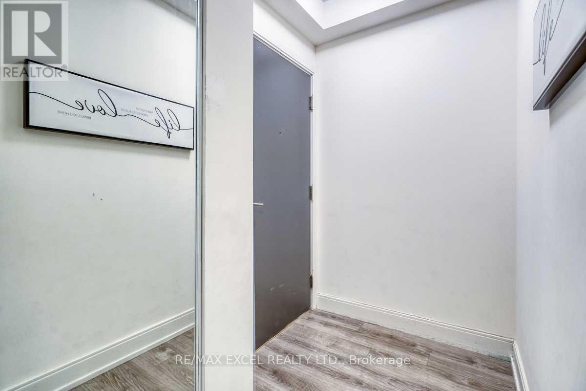 












202A - 9608 YONGE STREET

,
Richmond Hill (North Richvale),




Ontario
L4C0X4

