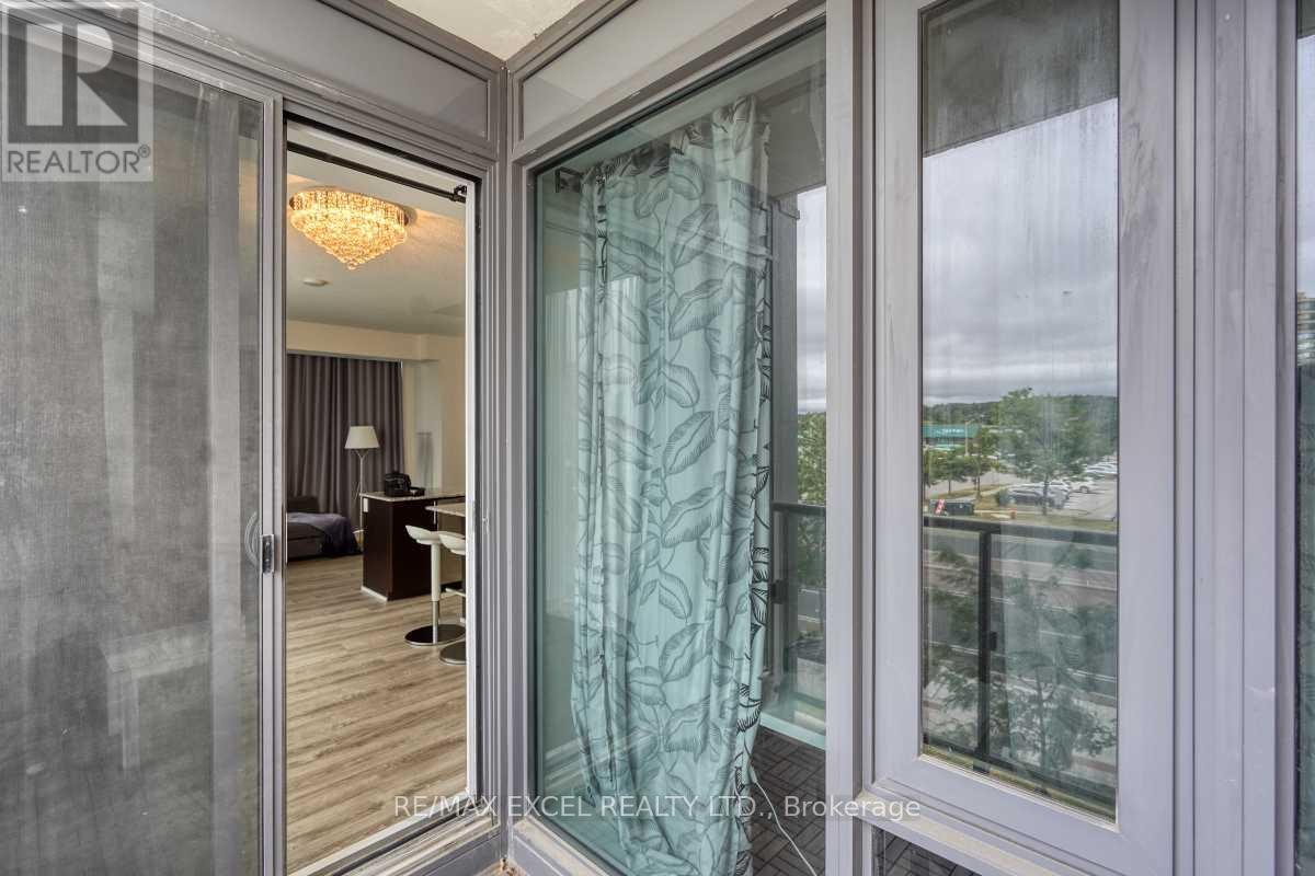 












202A - 9608 YONGE STREET

,
Richmond Hill (North Richvale),




Ontario
L4C0X4

