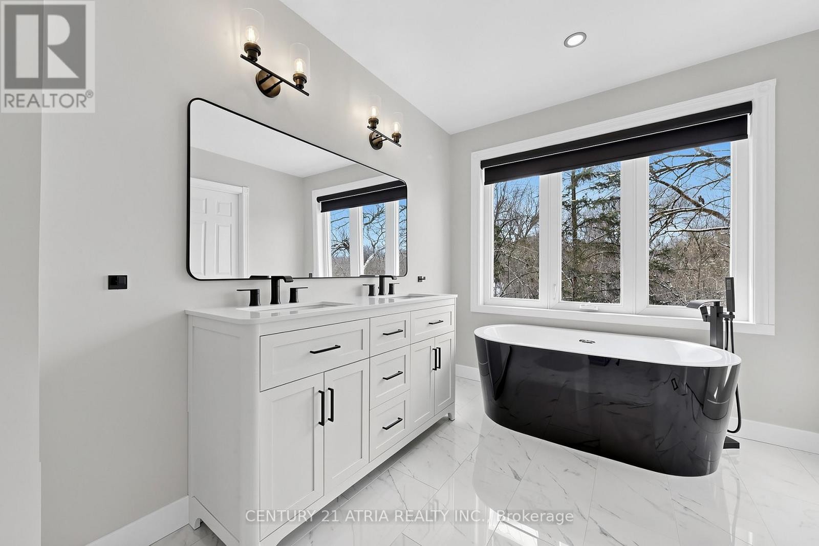 












35 ANDERSON PLACE

,
Aurora (Aurora Highlands),




Ontario
L4G6G4

