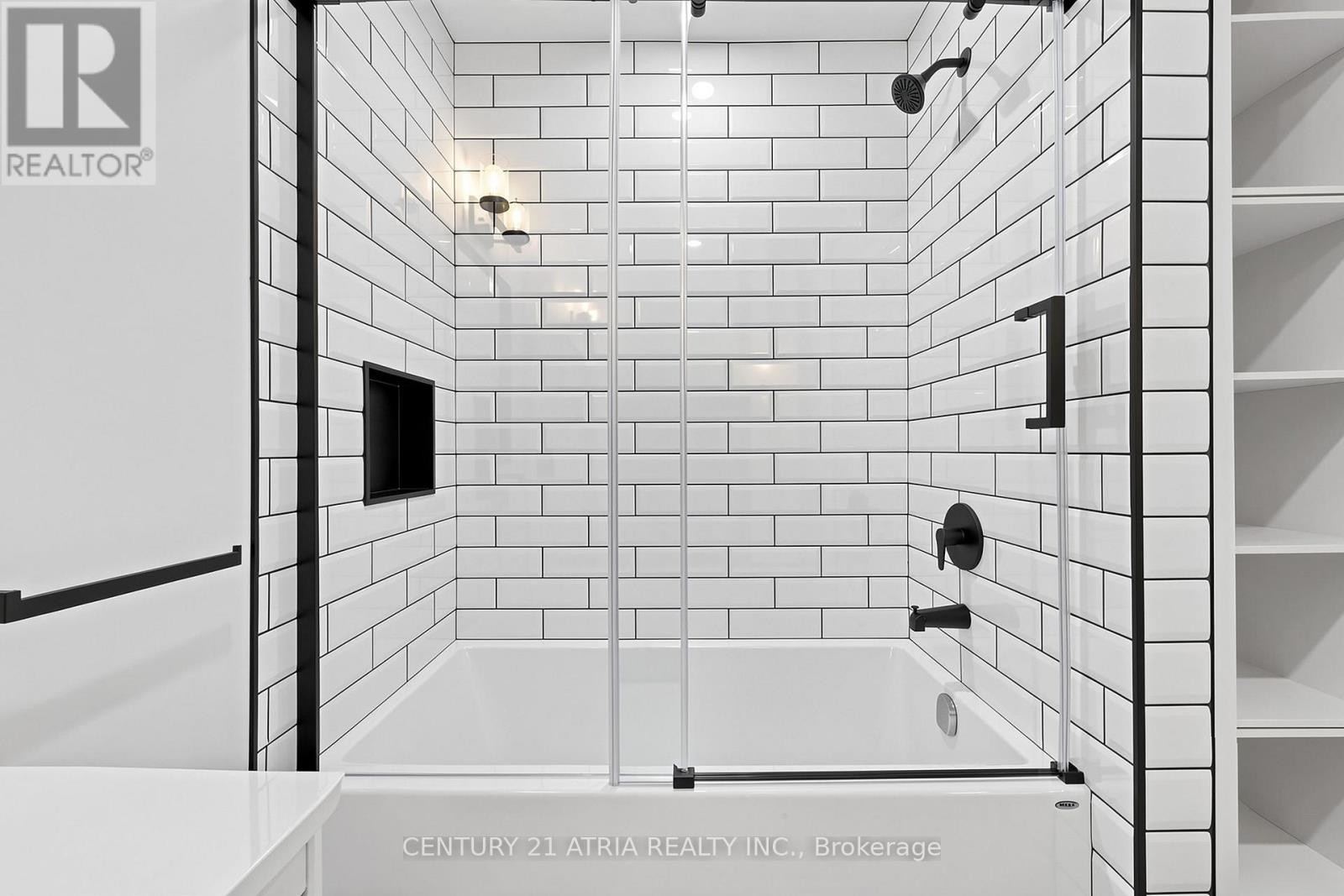 












35 ANDERSON PLACE

,
Aurora (Aurora Highlands),




Ontario
L4G6G4

