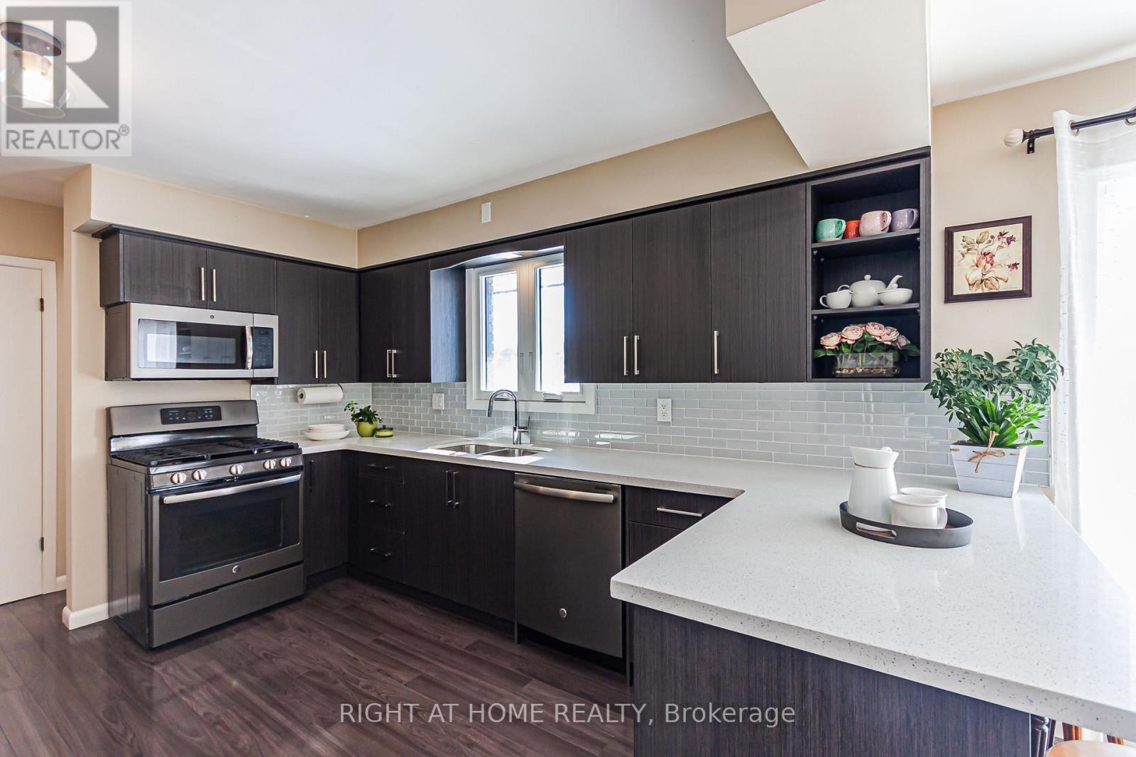 












709 REGIONAL RD 13 ROAD

,
Uxbridge,




Ontario
L0C1C0

