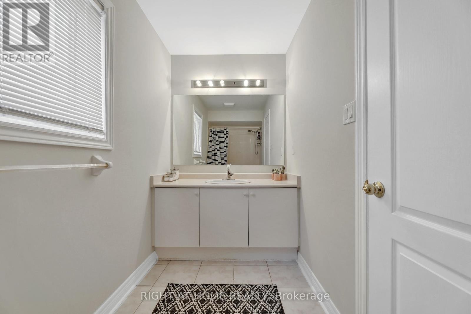 












62 MARTINI DRIVE

,
Richmond Hill (Rouge Woods),




Ontario
L4S2T7

