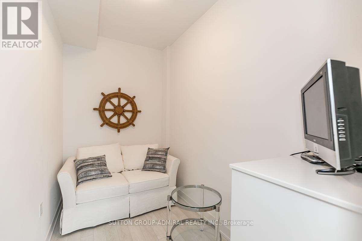 












327 - 375 SEA RAY AVENUE

,
Innisfil,




Ontario
L9S0N9

