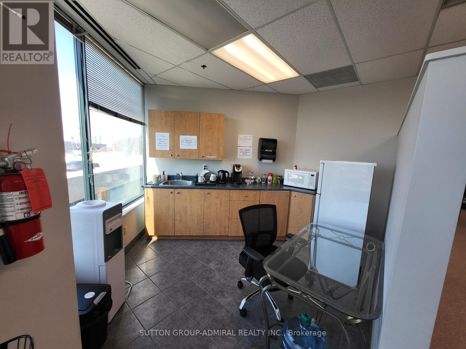 












200 - 3100 STEELES AVENUE W

,
Vaughan (Concord),




Ontario
L4K3R1

