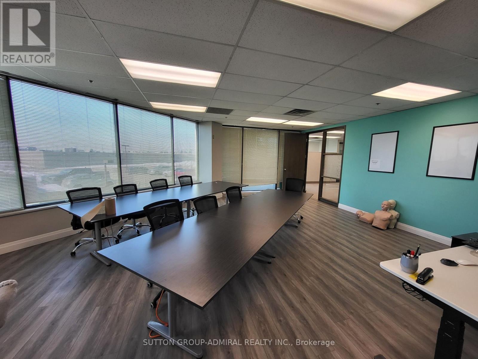 












200 - 3100 STEELES AVENUE W

,
Vaughan (Concord),




Ontario
L4K3R1

