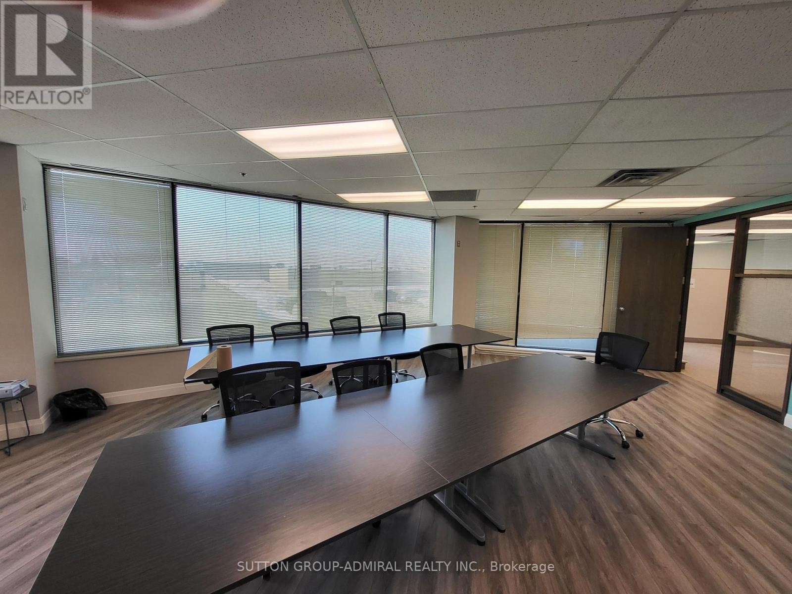












200 - 3100 STEELES AVENUE W

,
Vaughan (Concord),




Ontario
L4K3R1

