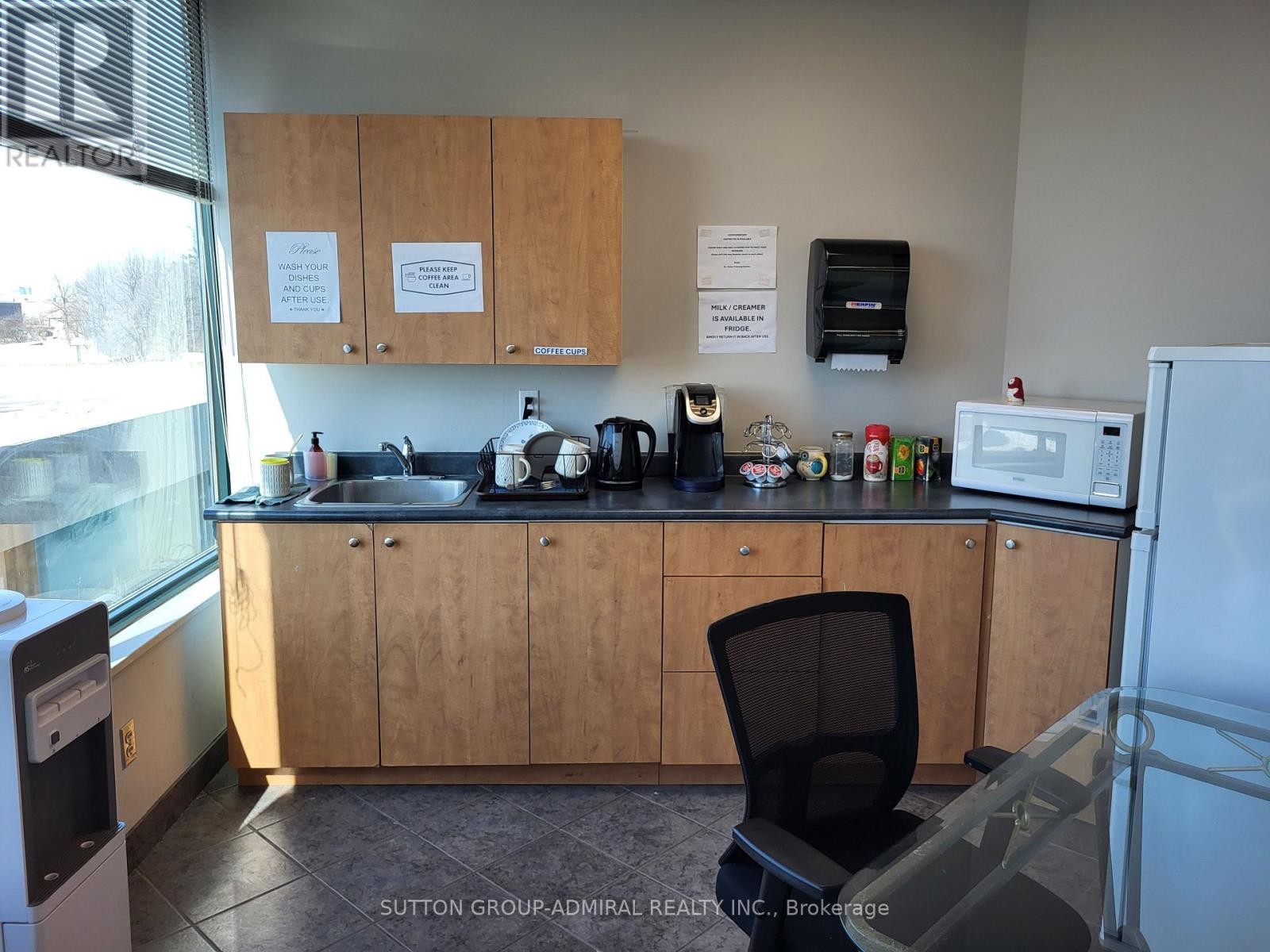 












200 - 3100 STEELES AVENUE W

,
Vaughan (Concord),




Ontario
L4K3R1

