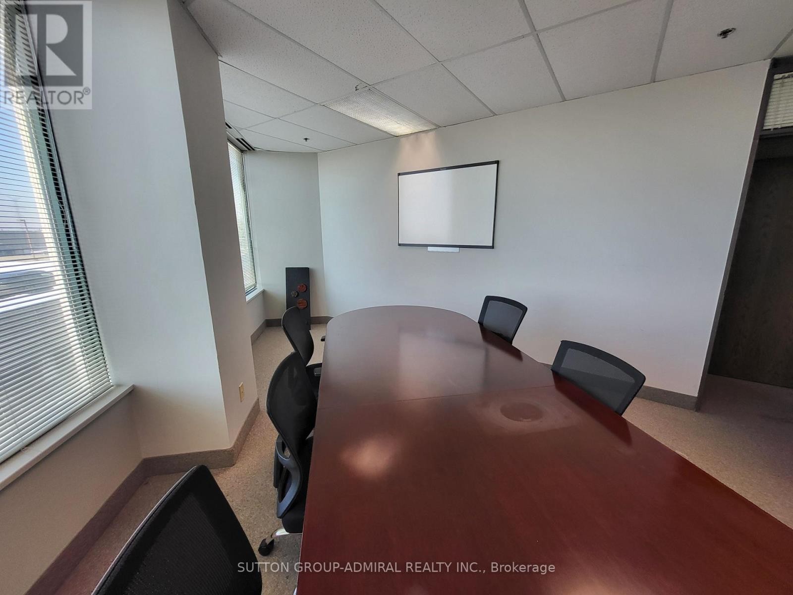 












200 - 3100 STEELES AVENUE W

,
Vaughan (Concord),




Ontario
L4K3R1

