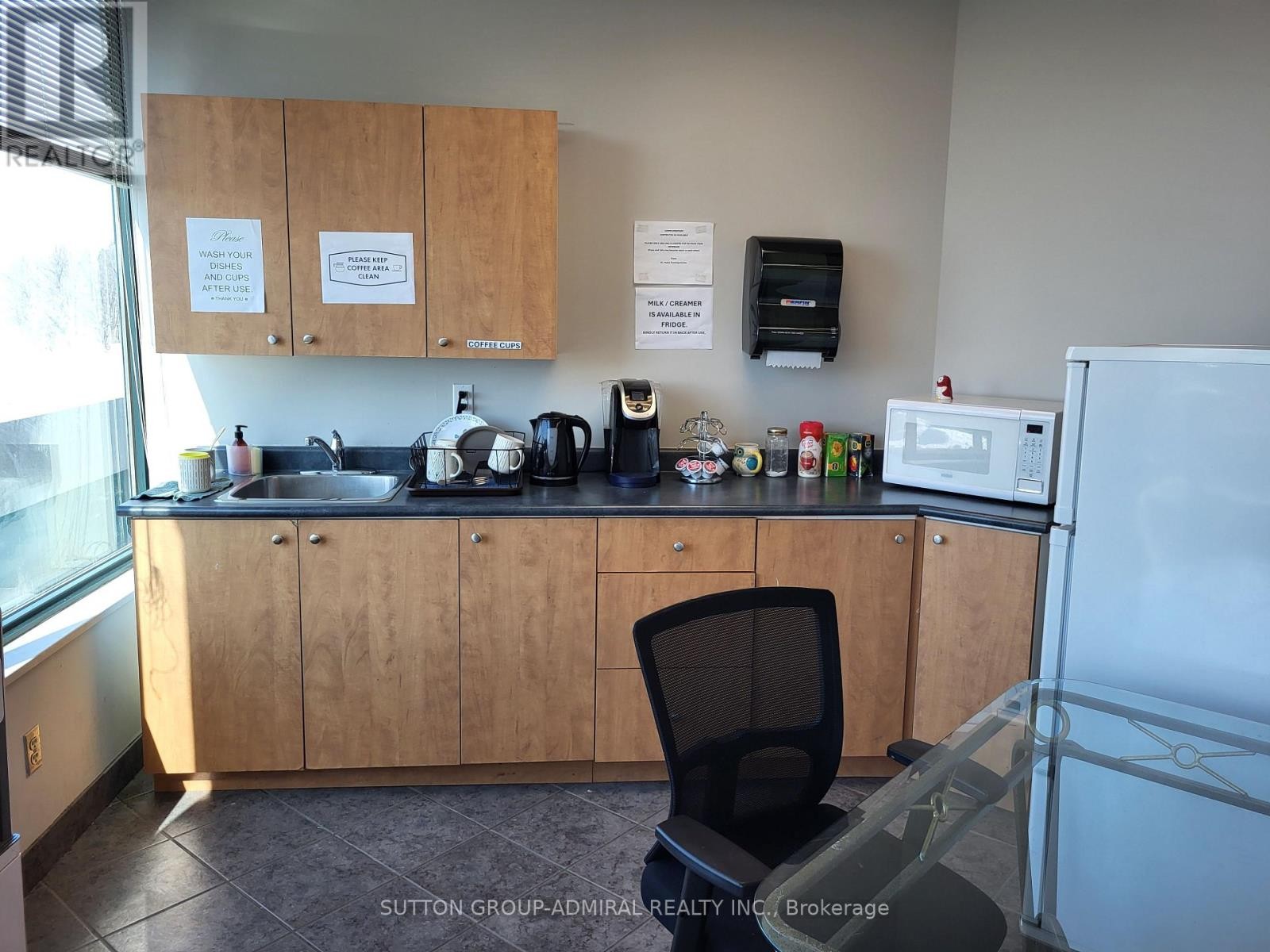 












200 - 3100 STEELES AVENUE W

,
Vaughan (Concord),




Ontario
L4K3R1

