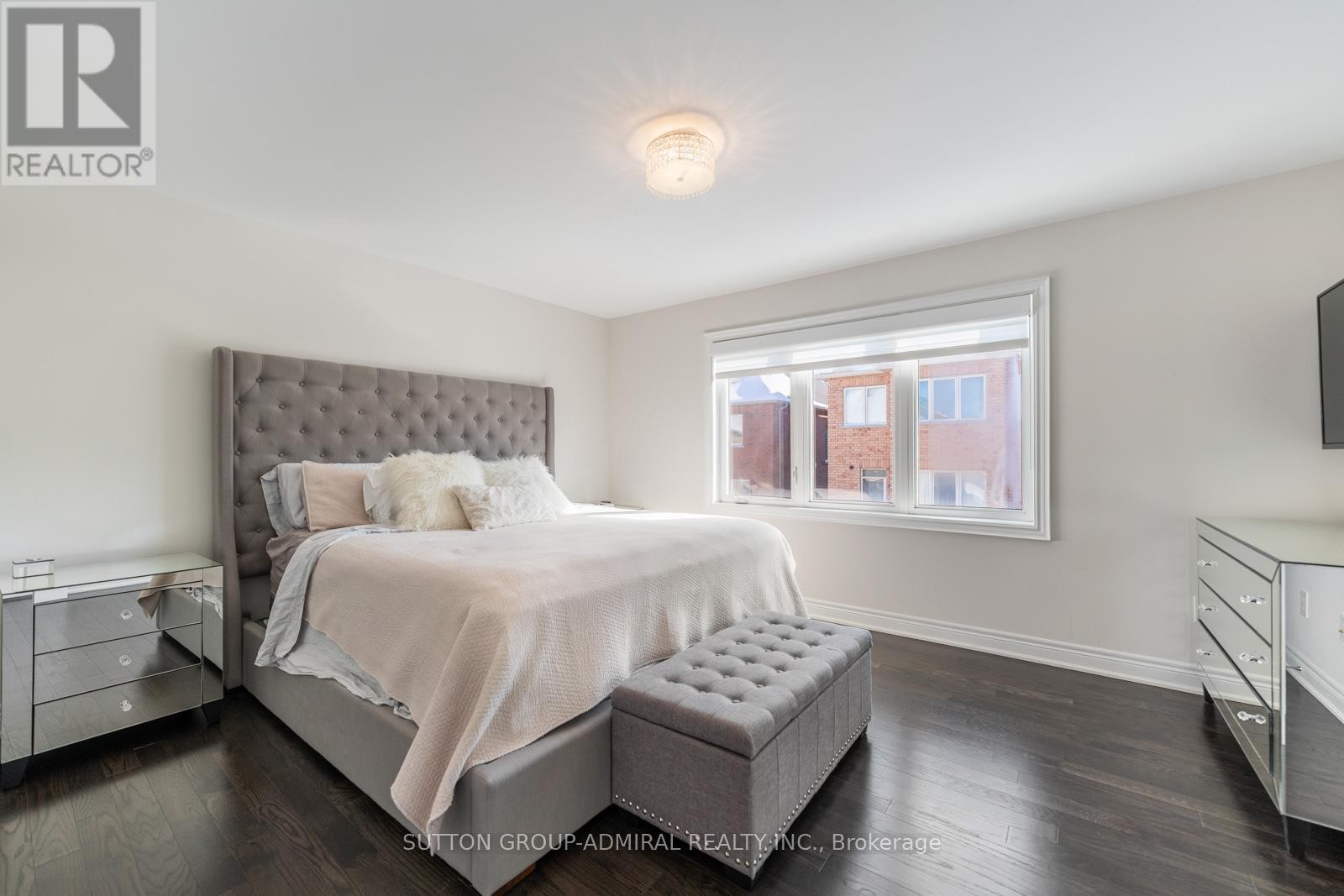 












124 MONDIAL CRESCENT

,
East Gwillimbury (Queensville),




Ontario
L9N0S2

