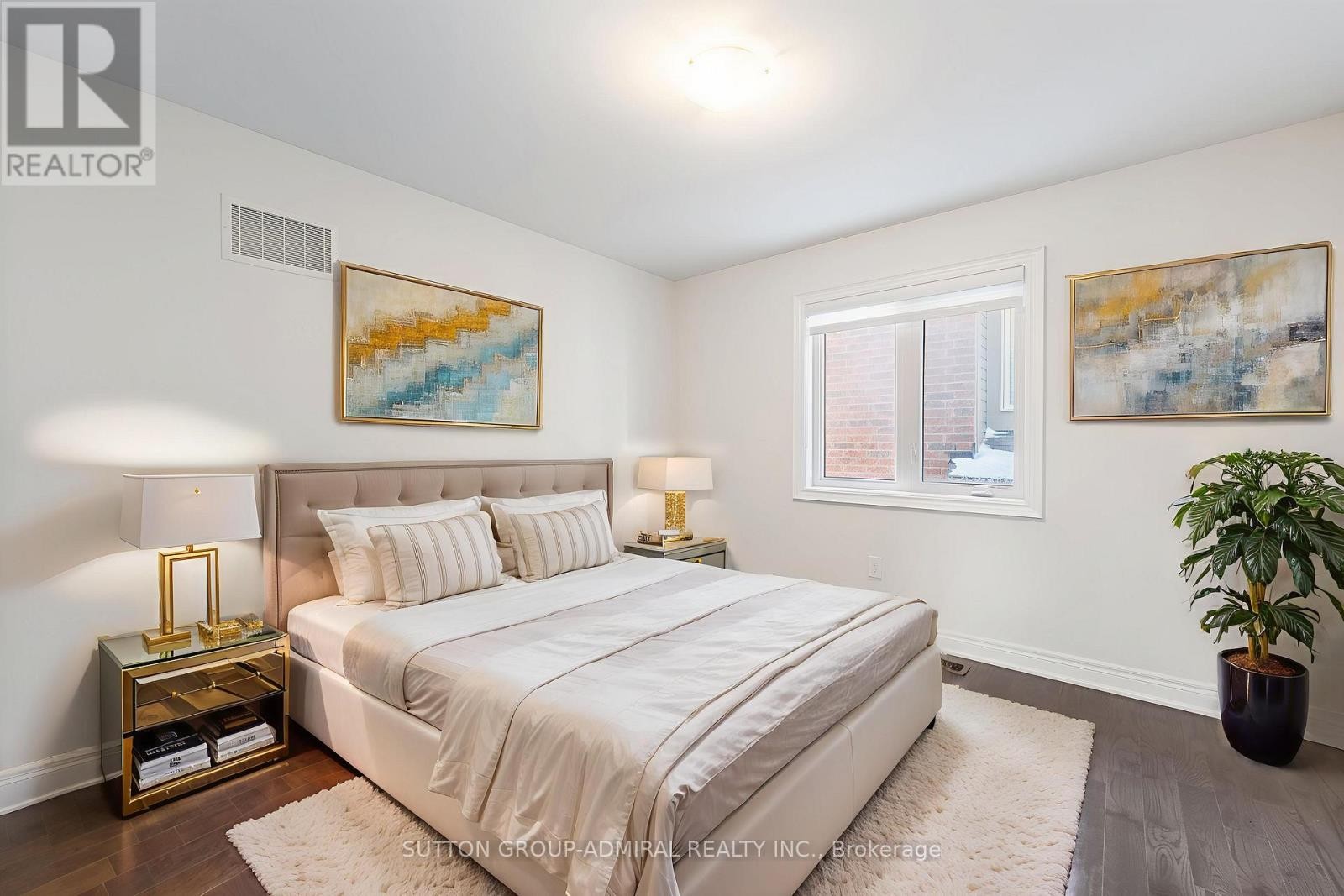 












124 MONDIAL CRESCENT

,
East Gwillimbury (Queensville),




Ontario
L9N0S2

