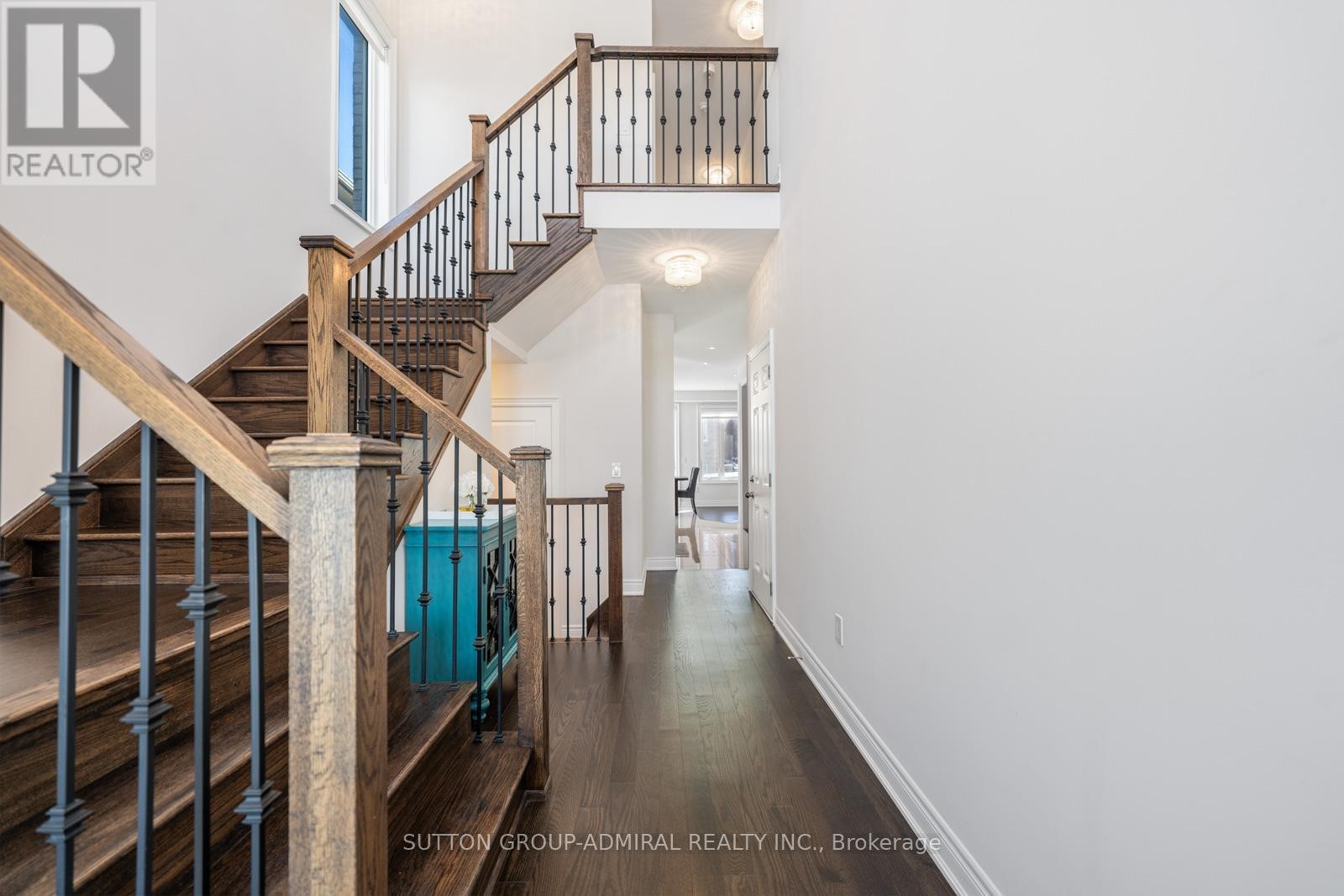 












124 MONDIAL CRESCENT

,
East Gwillimbury (Queensville),




Ontario
L9N0S2

