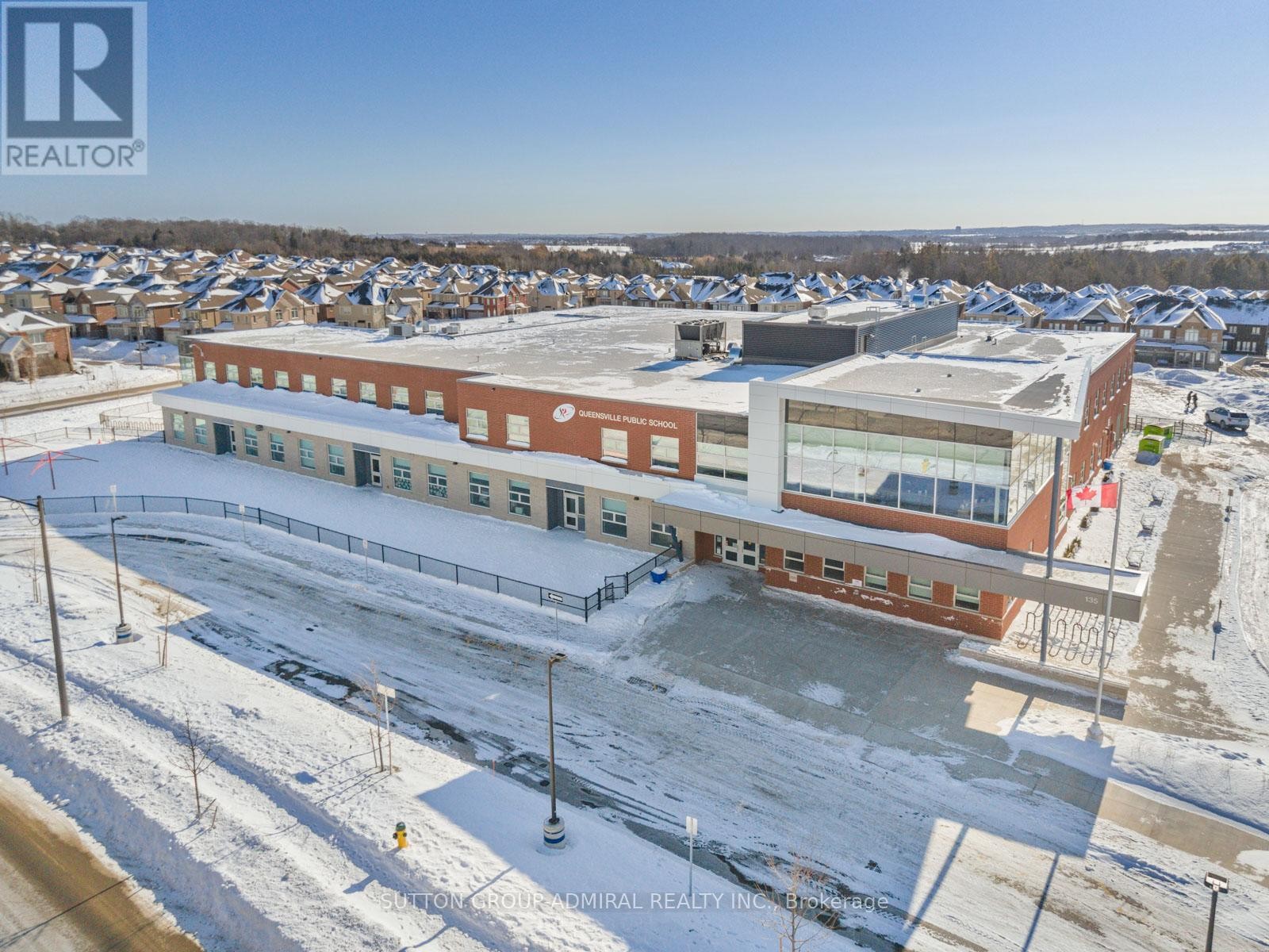 












124 MONDIAL CRESCENT

,
East Gwillimbury (Queensville),




Ontario
L9N0S2

