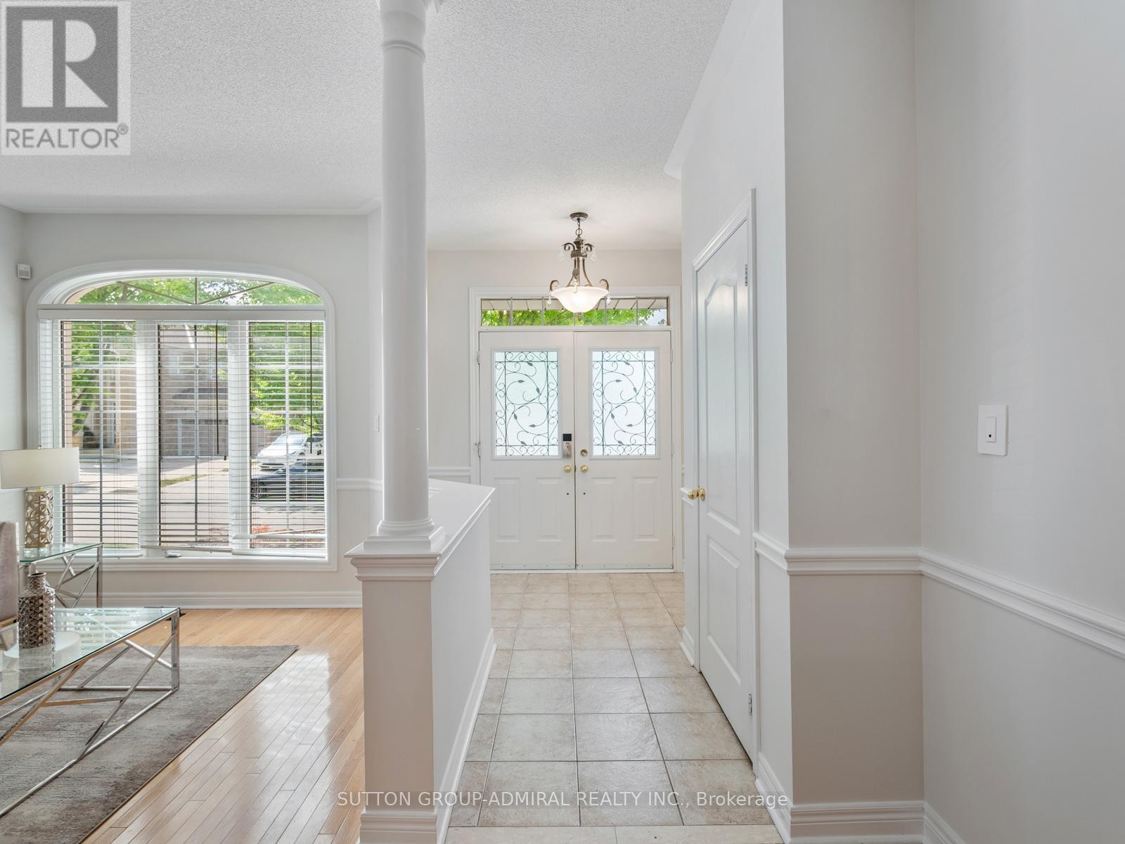 












4 HAYWOOD DRIVE

,
Markham (Victoria Manor-Jennings Gate),




Ontario
L6C3C8

