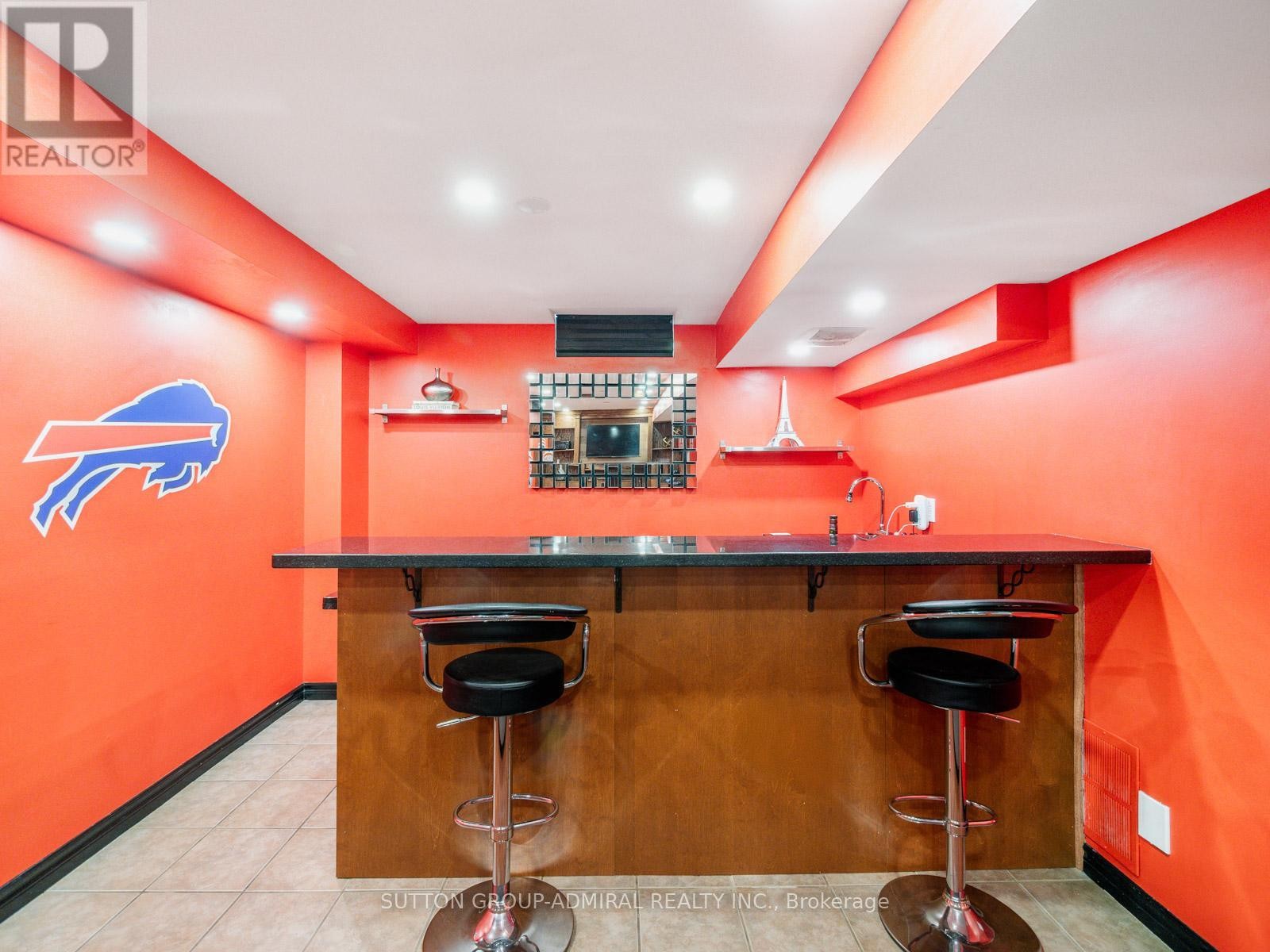 












4 HAYWOOD DRIVE

,
Markham (Victoria Manor-Jennings Gate),




Ontario
L6C3C8

