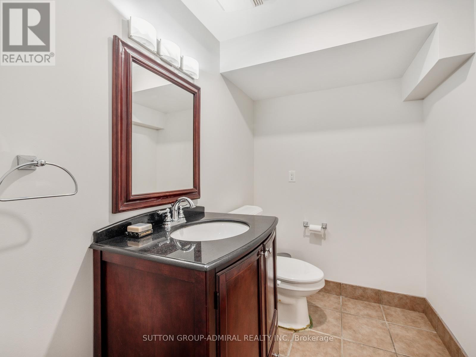 












4 HAYWOOD DRIVE

,
Markham (Victoria Manor-Jennings Gate),




Ontario
L6C3C8

