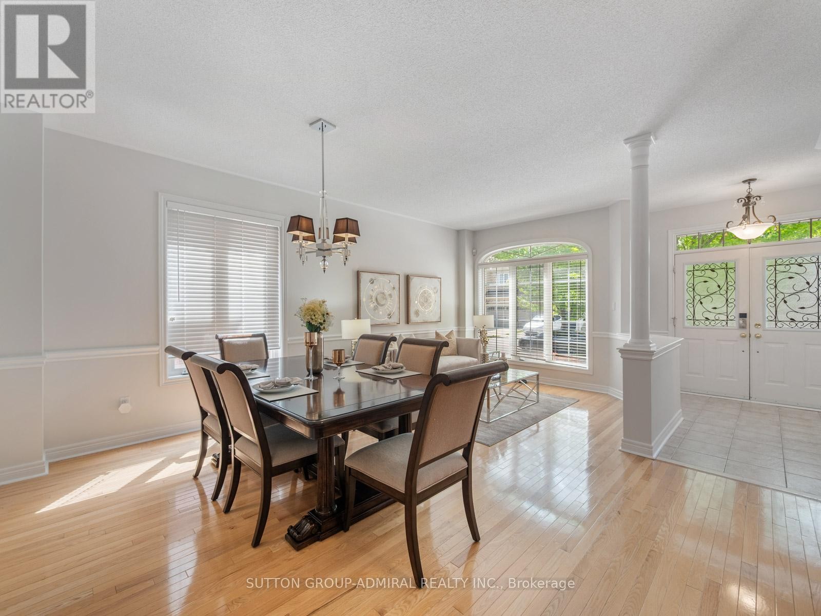 












4 HAYWOOD DRIVE

,
Markham (Victoria Manor-Jennings Gate),




Ontario
L6C3C8

