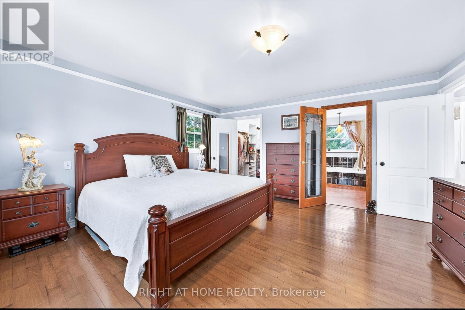












3338 WARNICA AVENUE

,
Innisfil,




Ontario
L9S2K9

