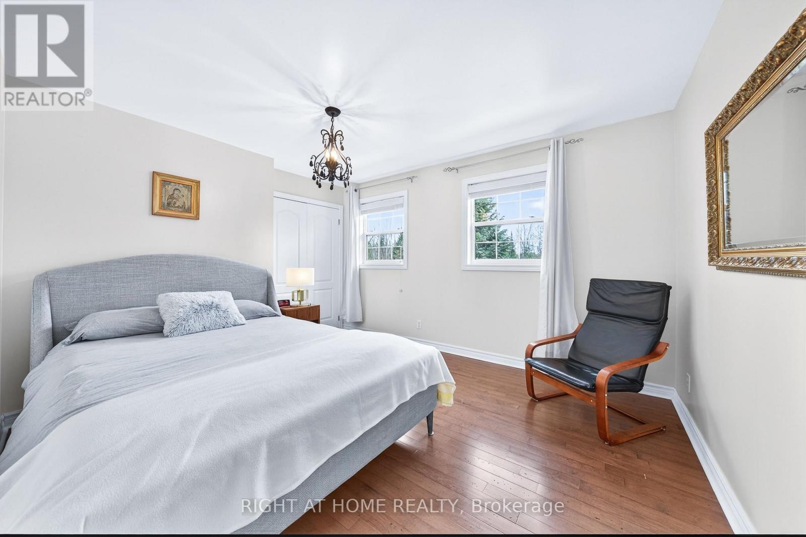 












3338 WARNICA AVENUE

,
Innisfil,




Ontario
L9S2K9


