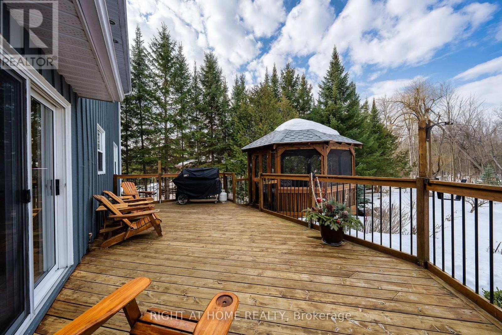 












3338 WARNICA AVENUE

,
Innisfil,




Ontario
L9S2K9


