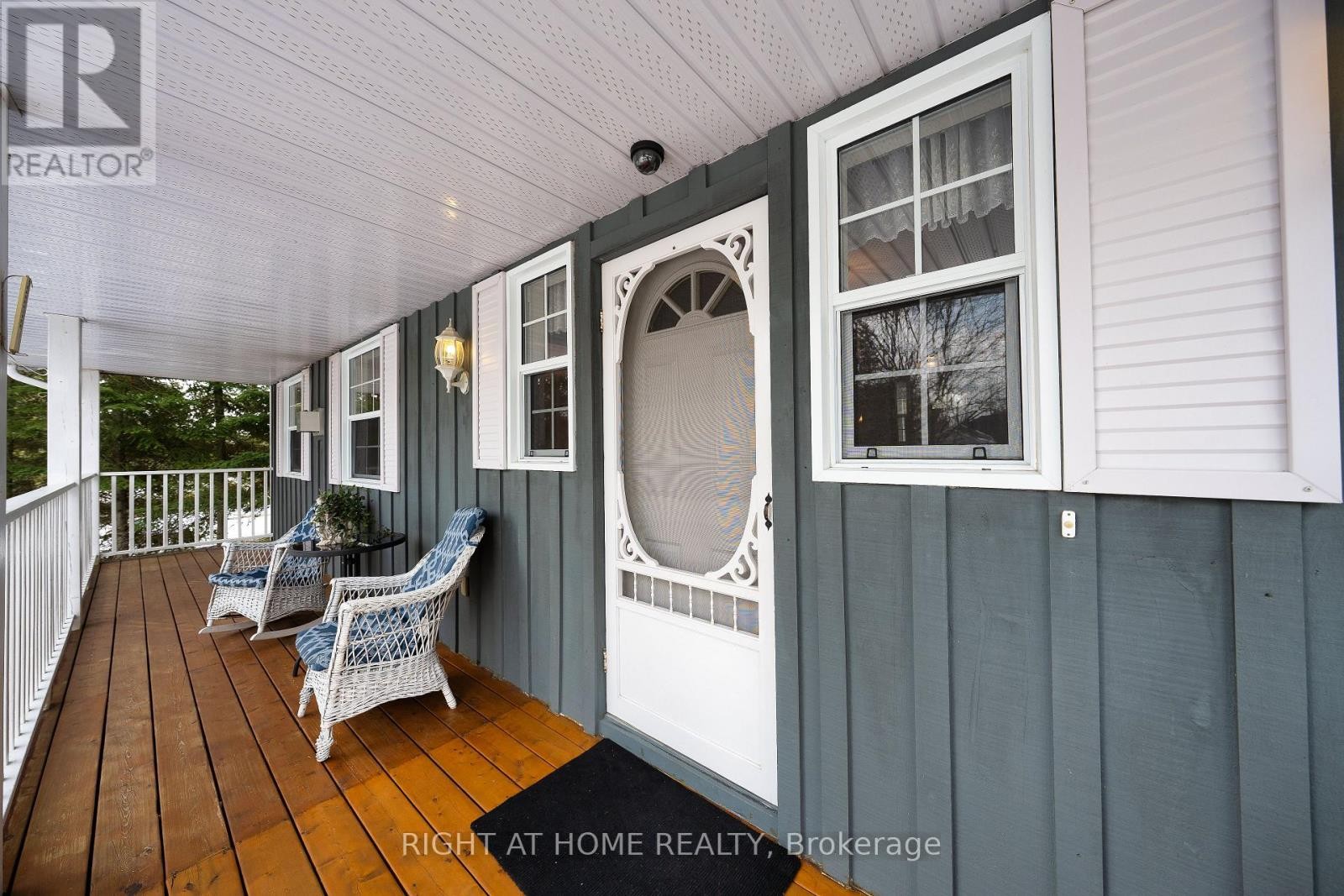 












3338 WARNICA AVENUE

,
Innisfil,




Ontario
L9S2K9

